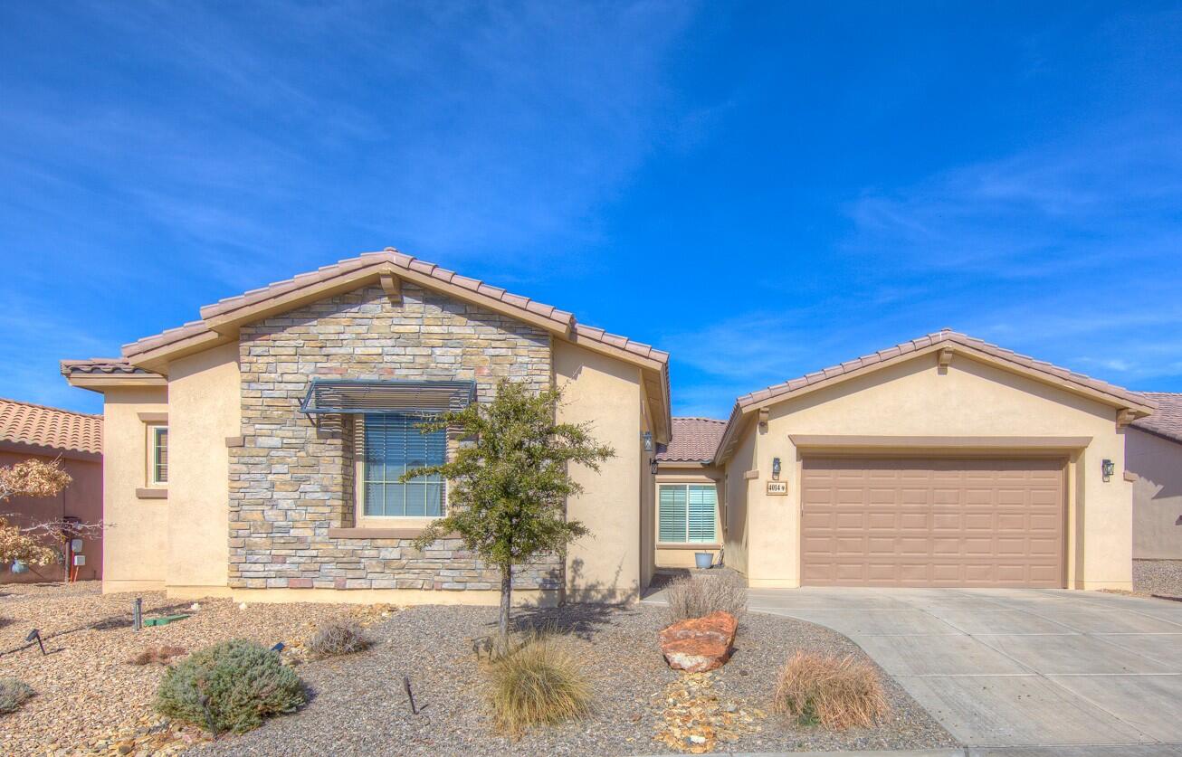 4014 Plaza Colina Lane NE