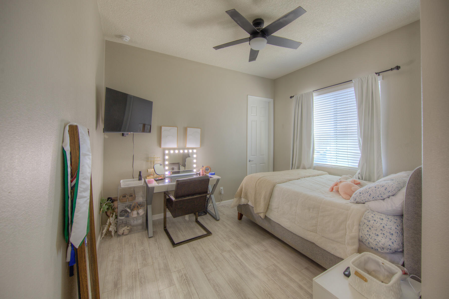 4014 Plaza Colina Lane NE