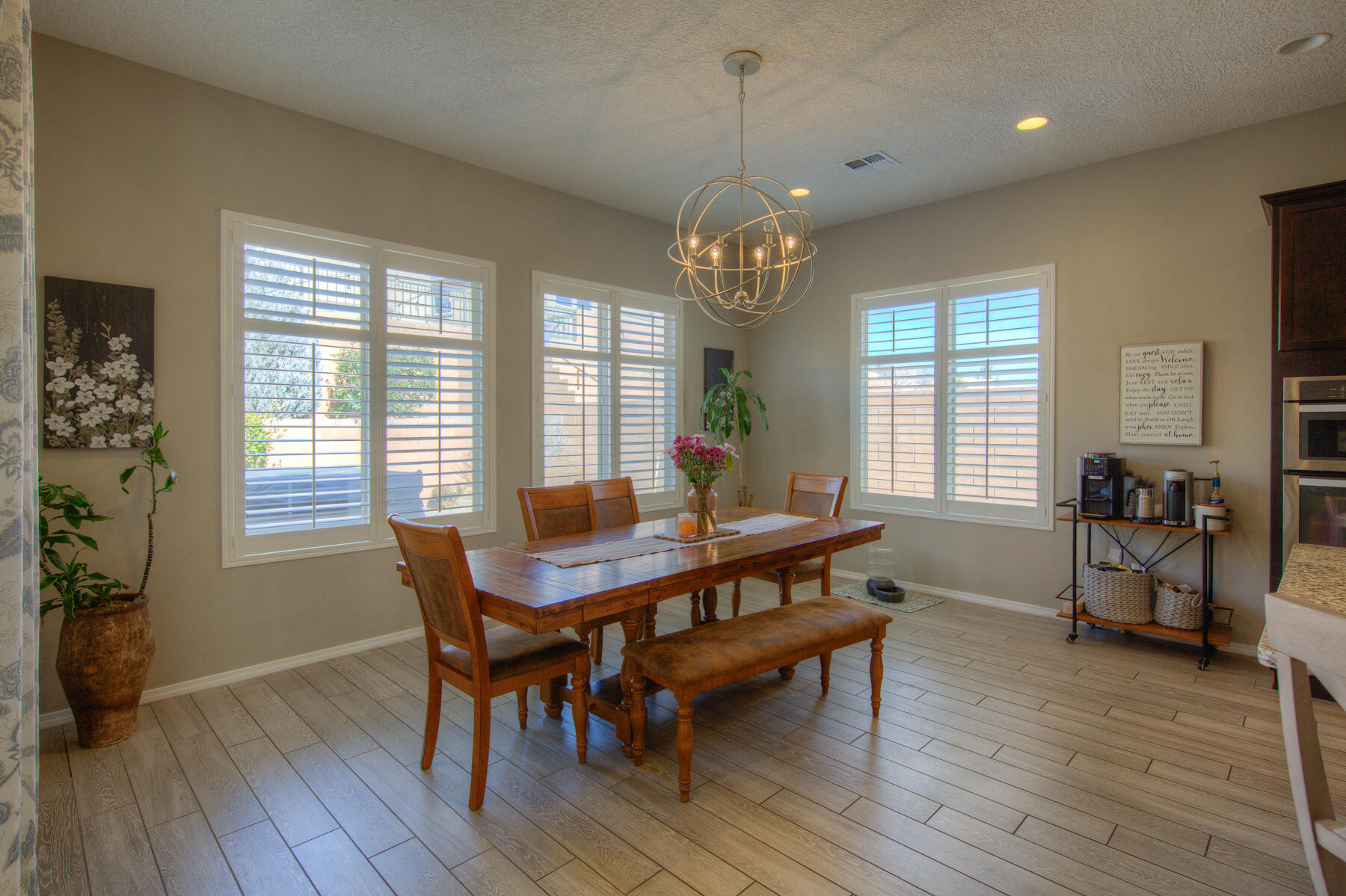 4014 Plaza Colina Lane NE