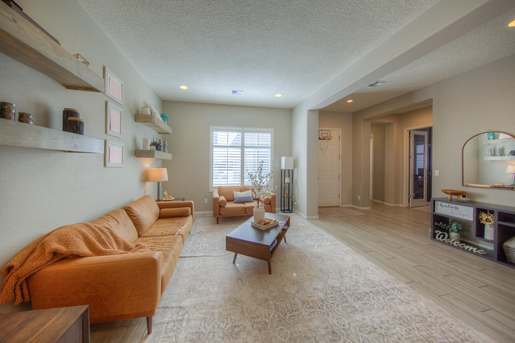 4014 Plaza Colina Lane NE