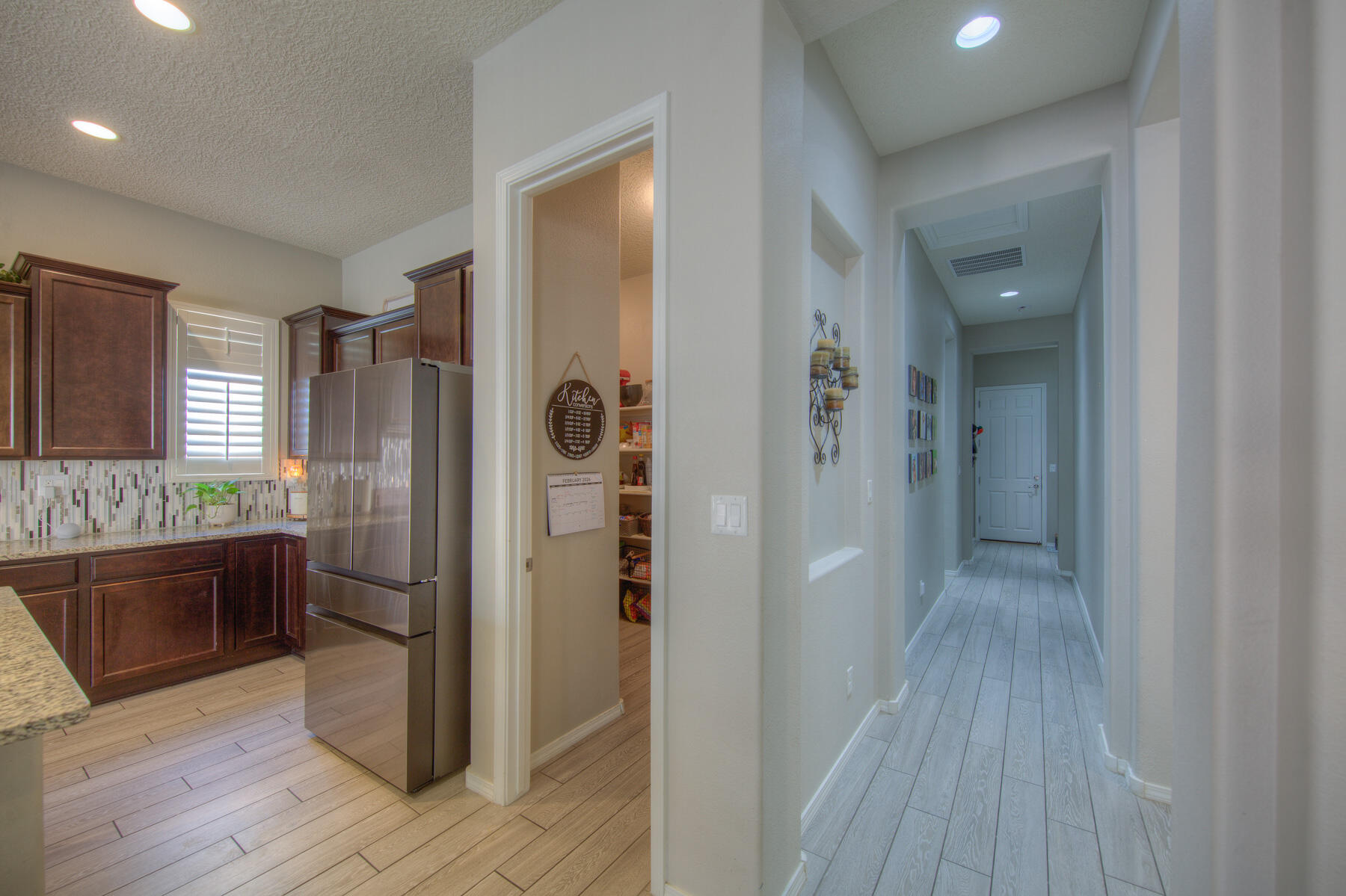 4014 Plaza Colina Lane NE