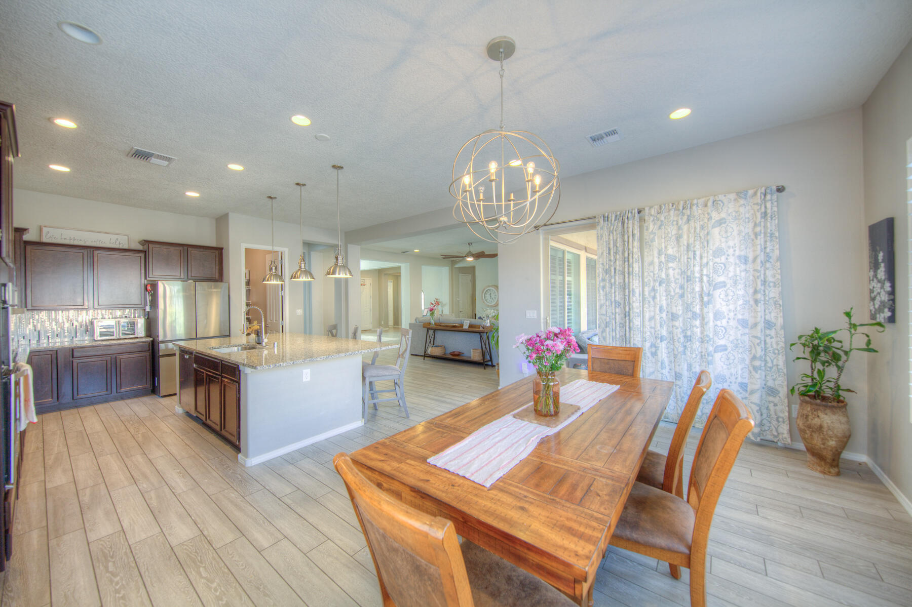 4014 Plaza Colina Lane NE