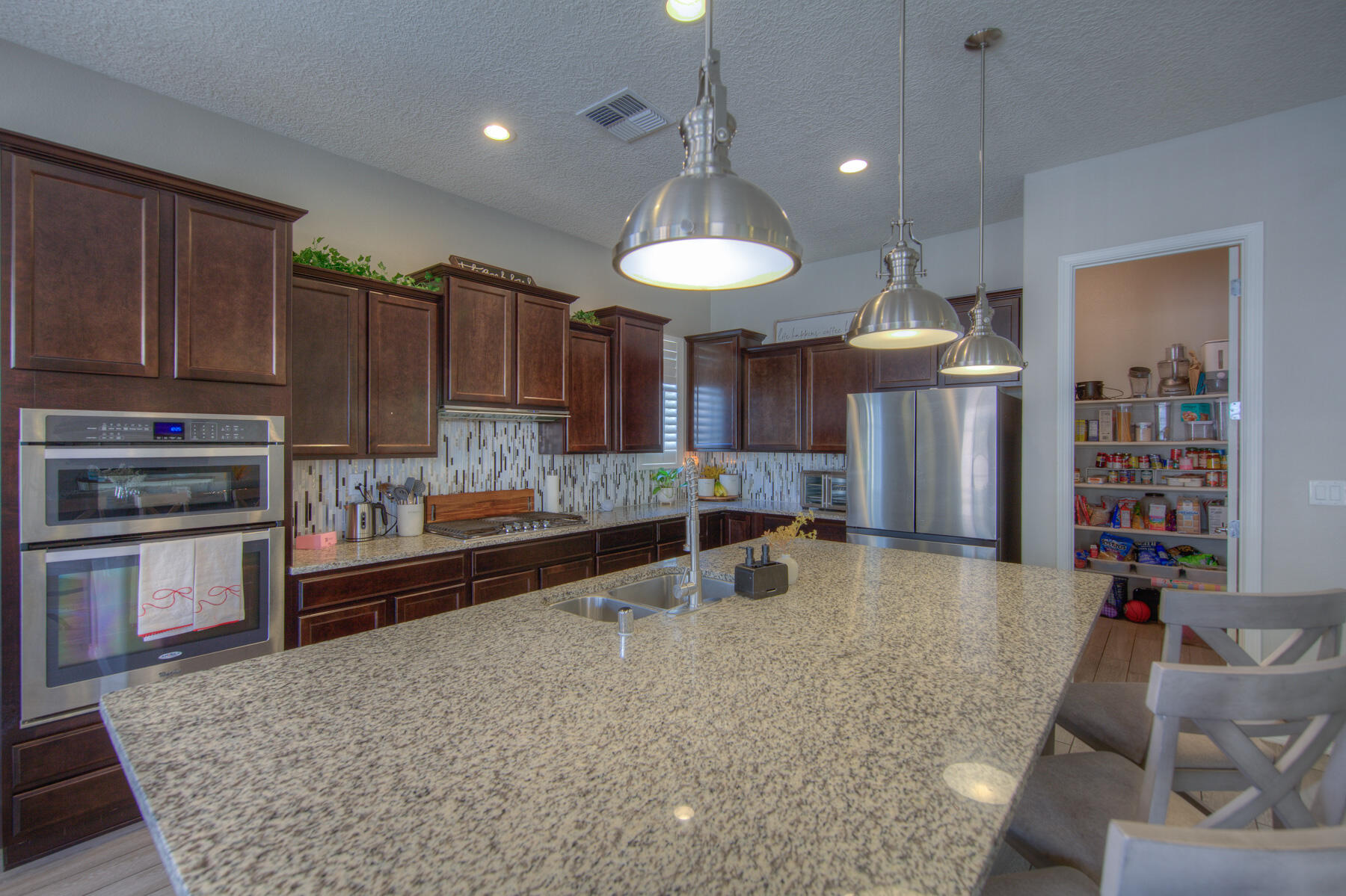 4014 Plaza Colina Lane NE