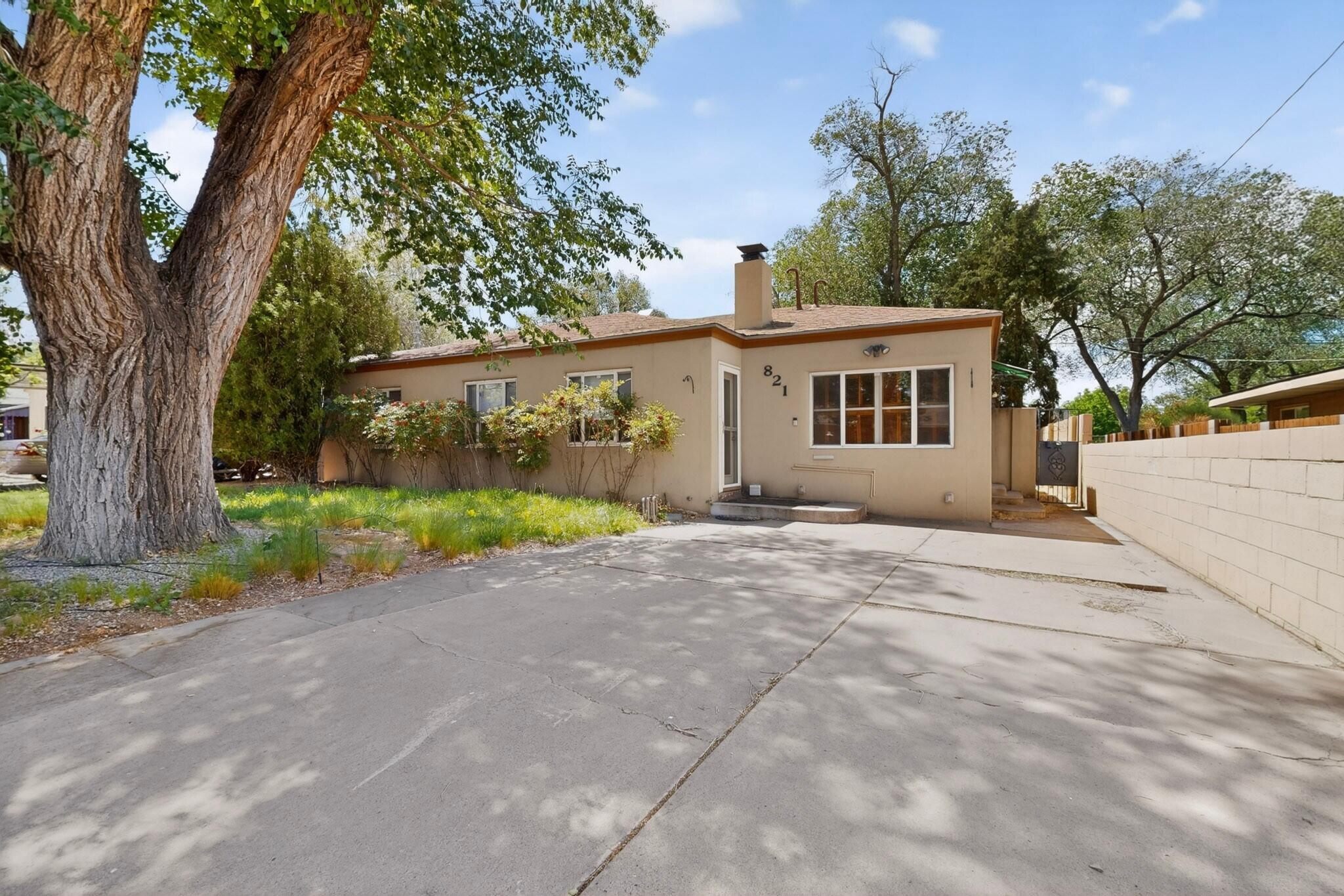 821 Solano Drive NE
