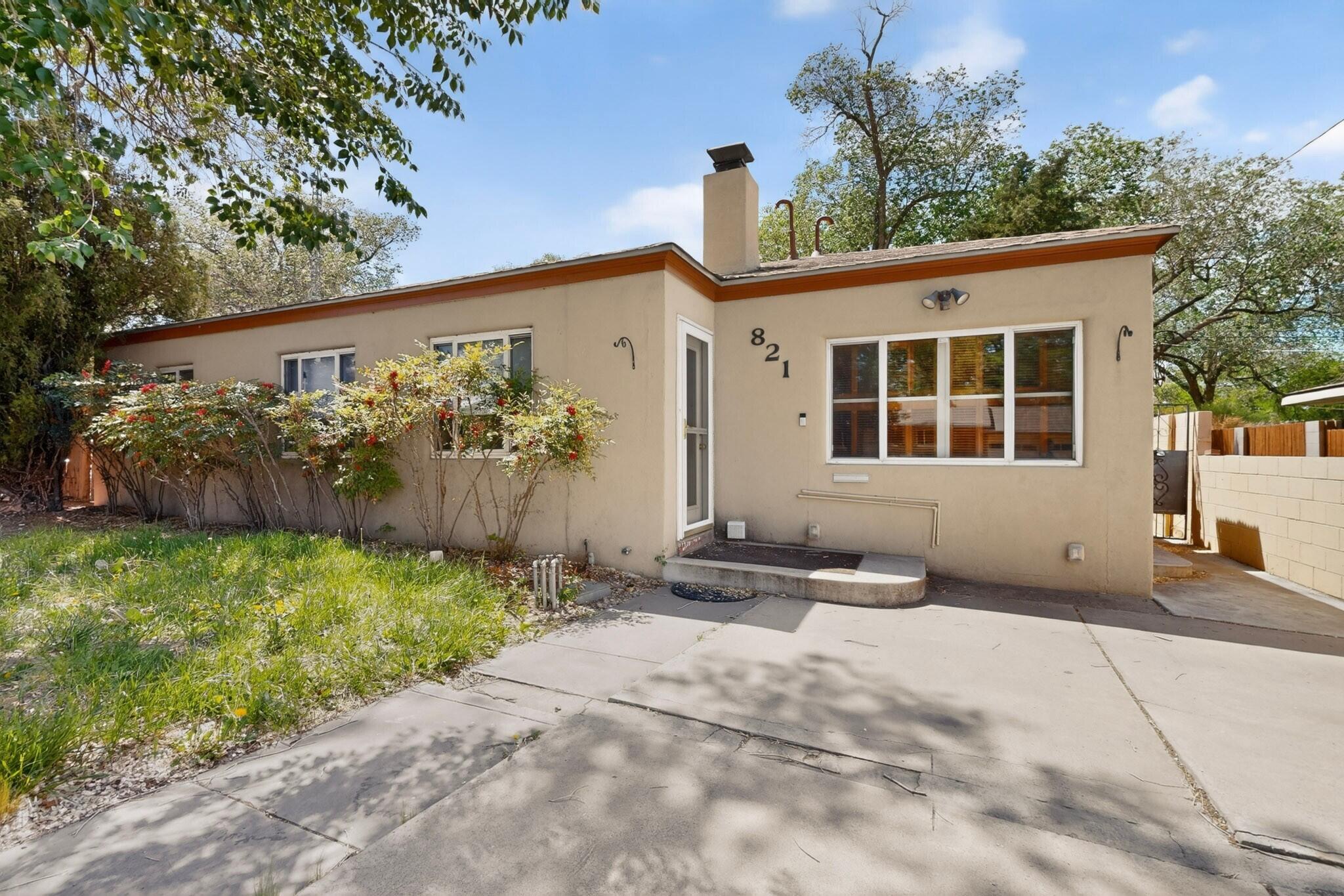 821 Solano Drive NE