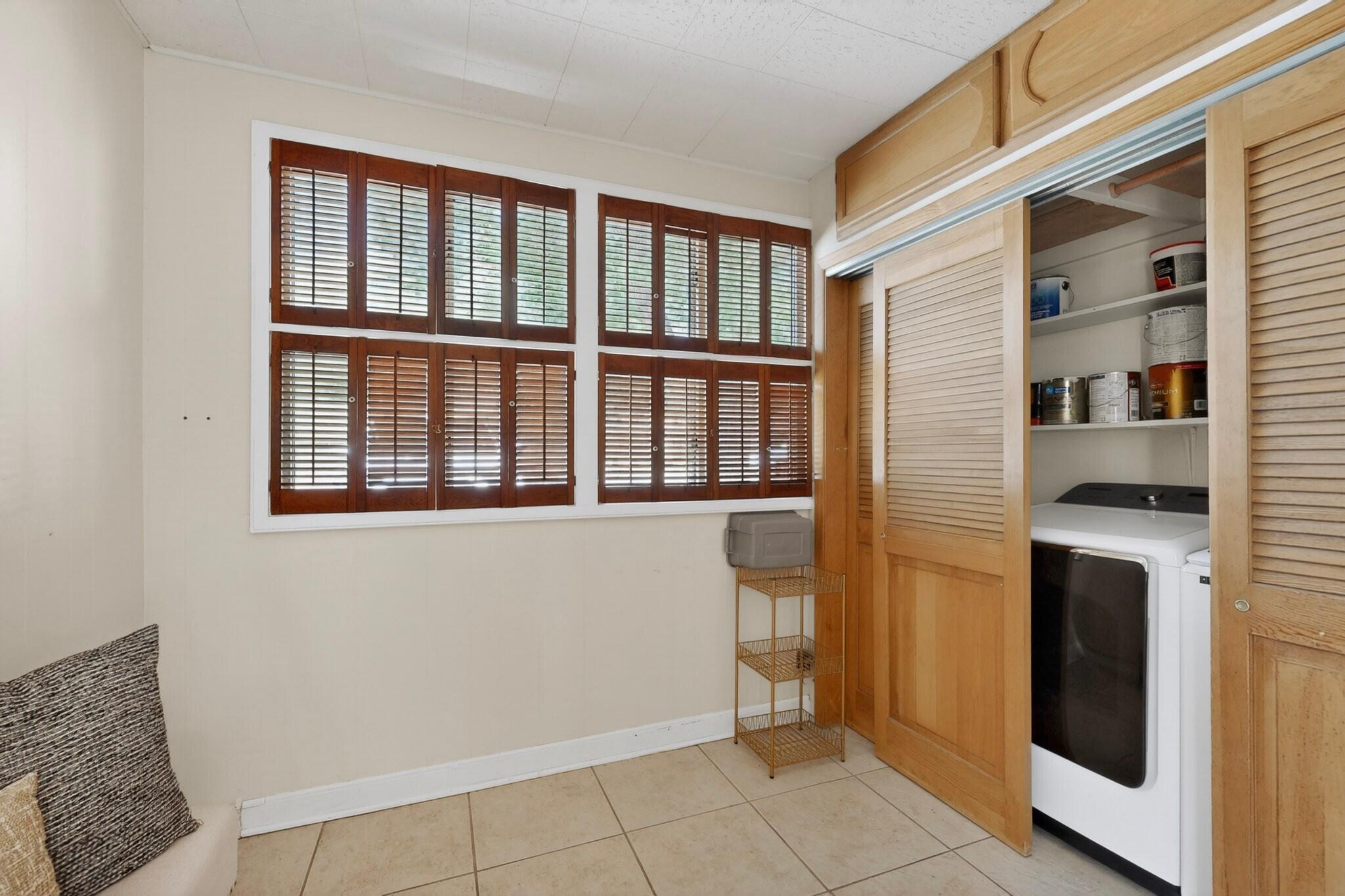 821 Solano Drive NE