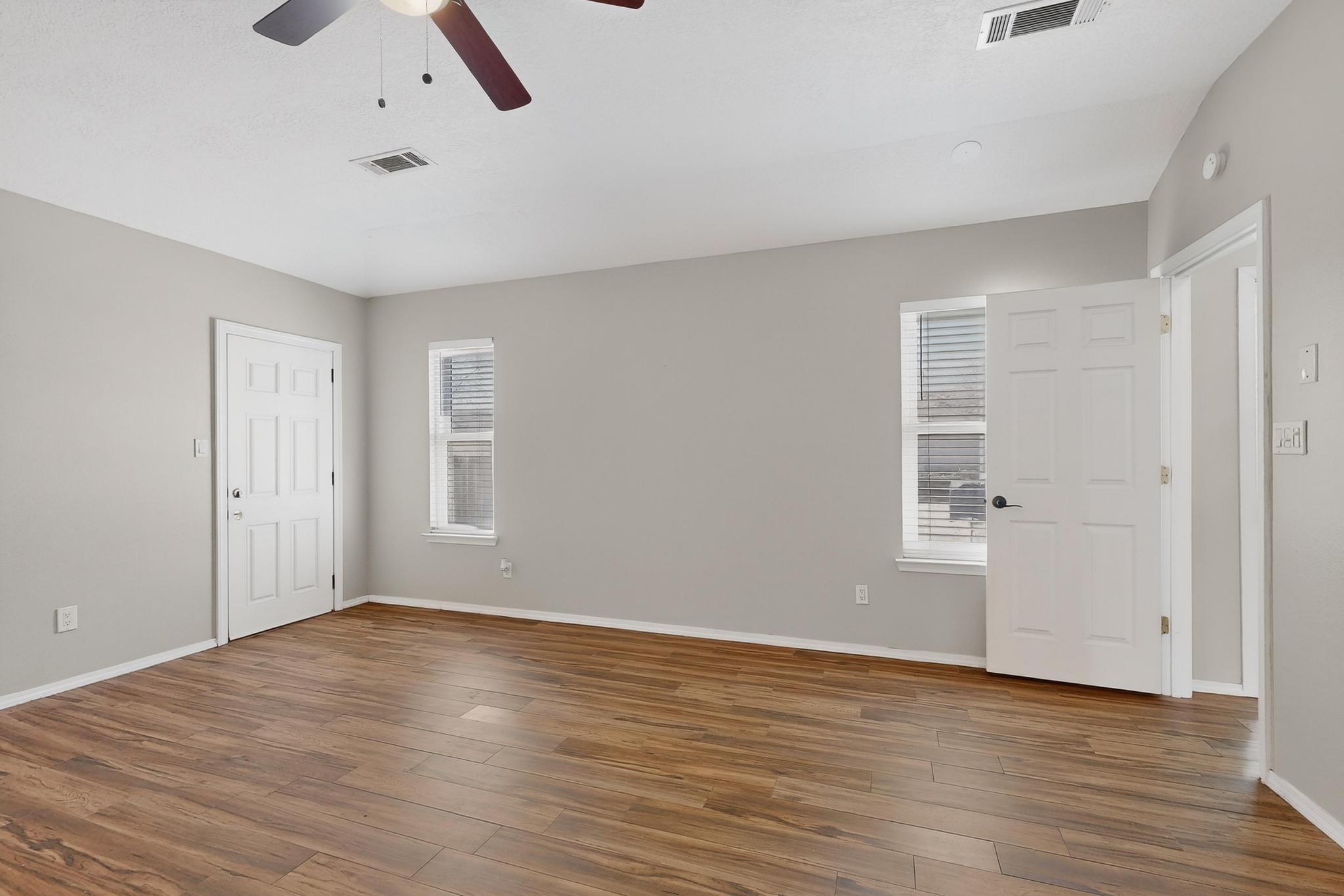 5404 Roanoke Avenue NW
