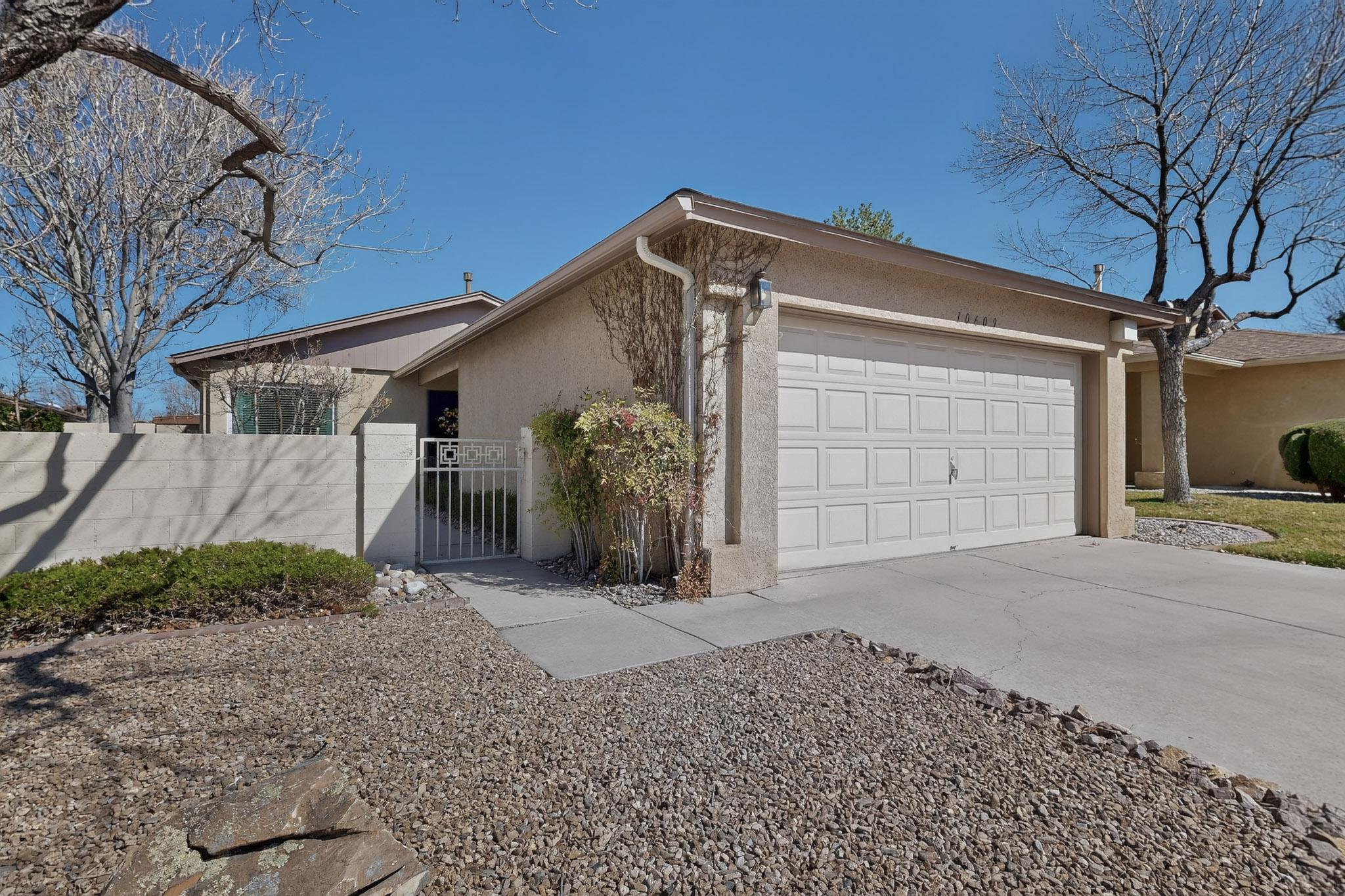10609 Griffith Park Drive NE