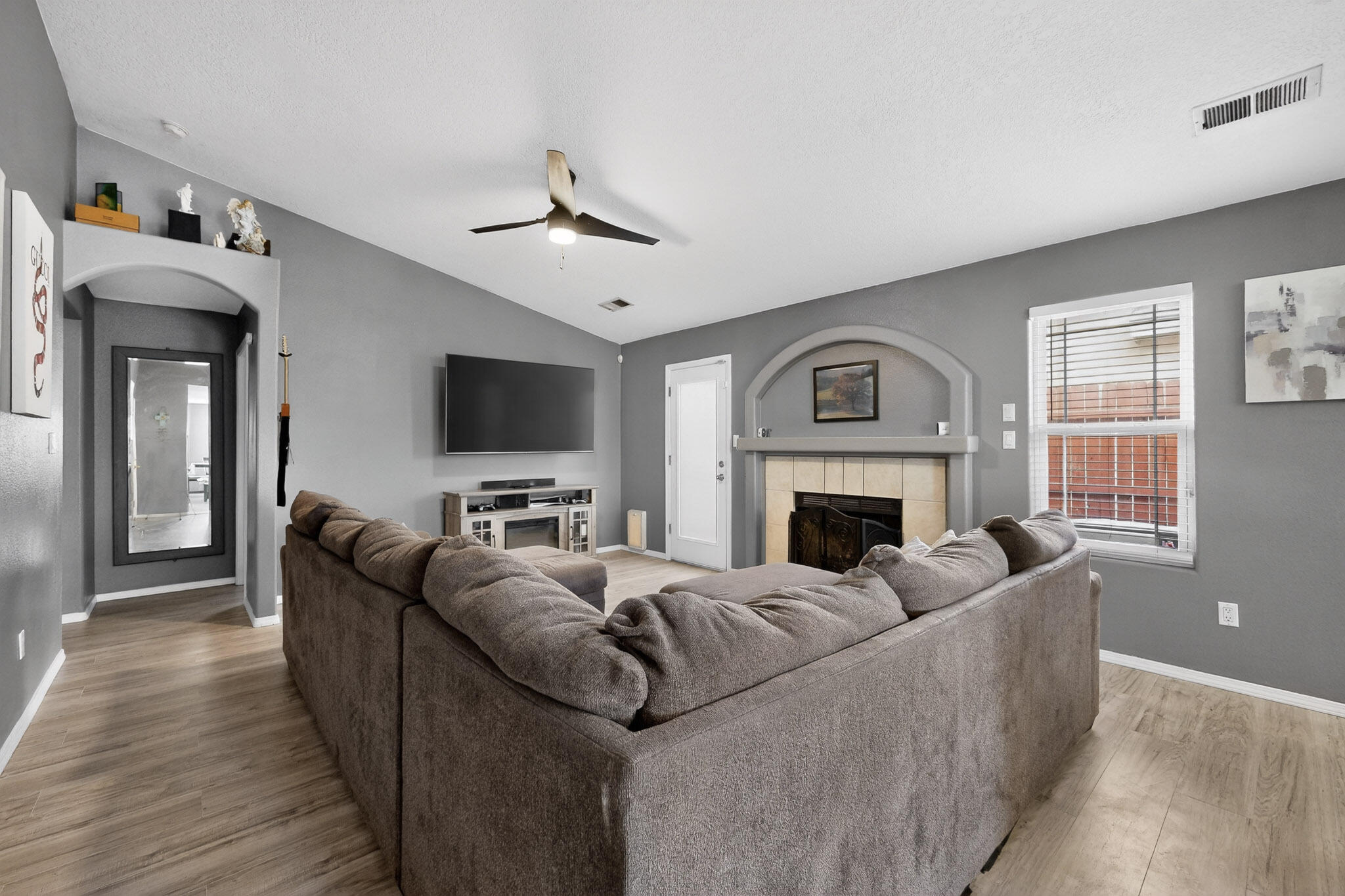 619 Red Bluff Avenue SW