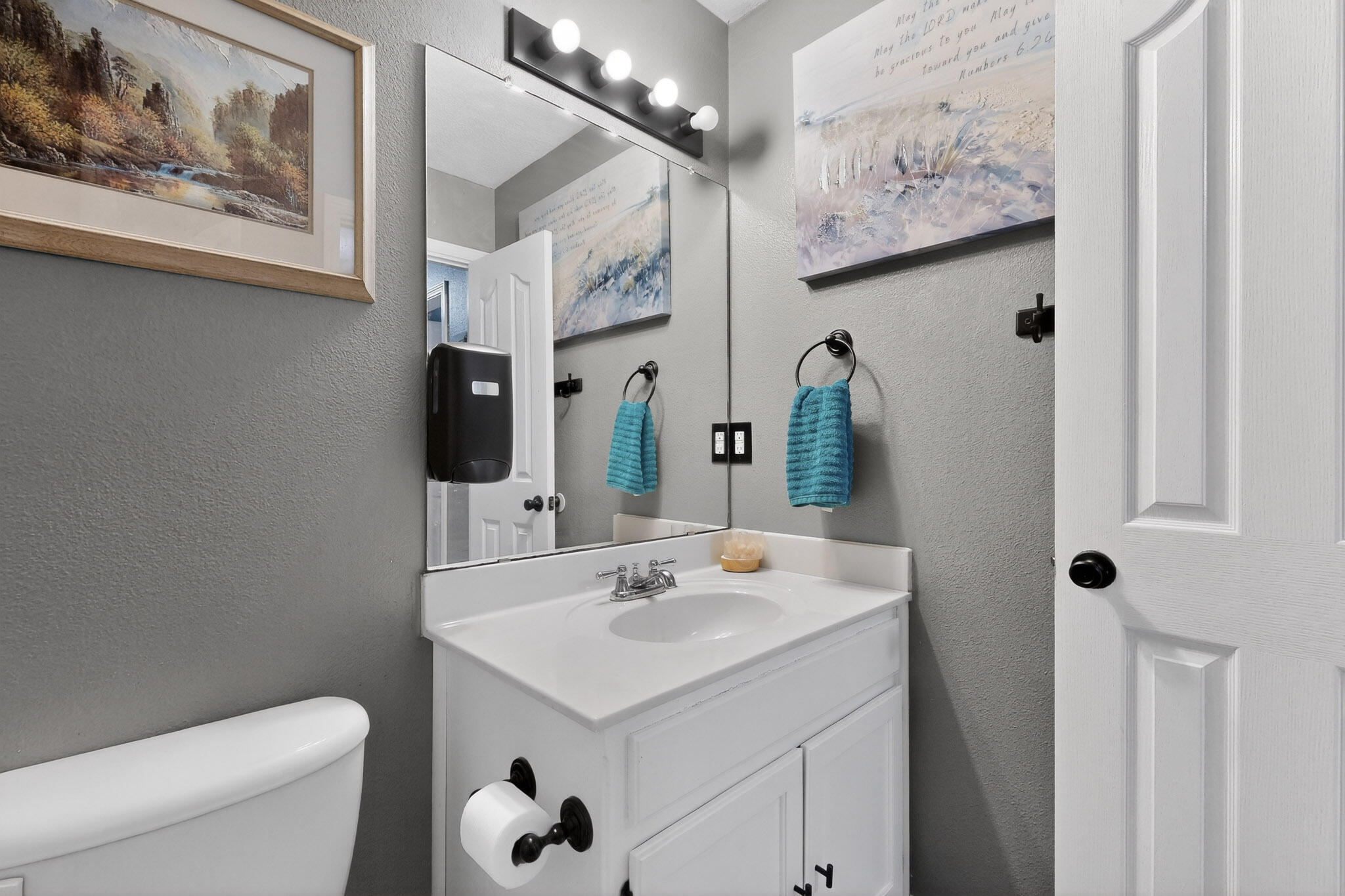 619 Red Bluff Avenue SW