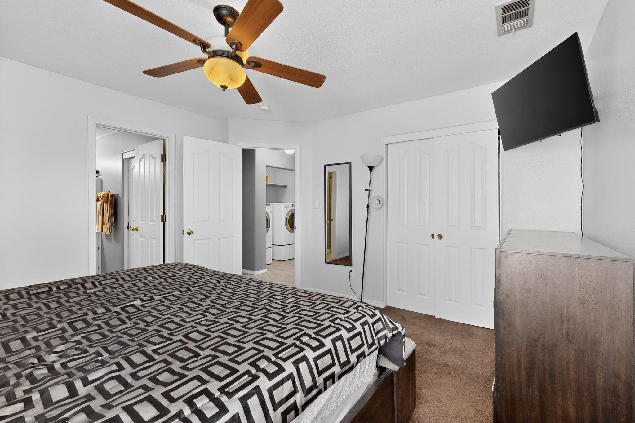 619 Red Bluff Avenue SW