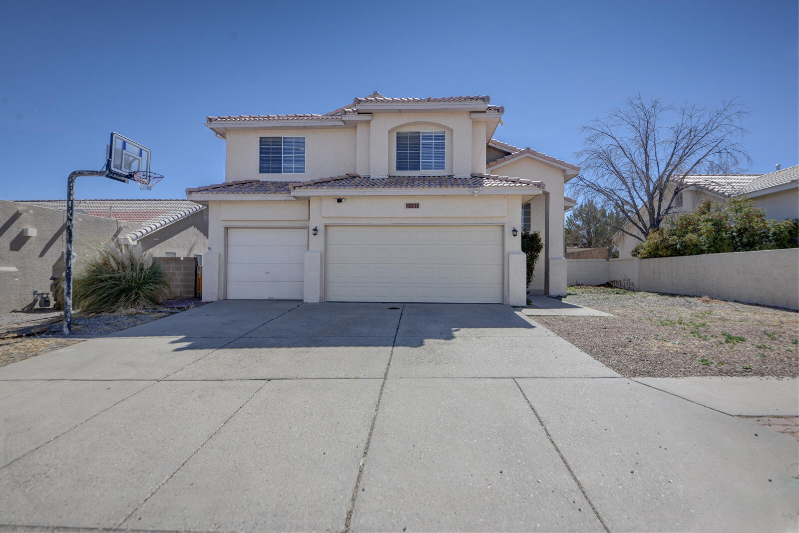8210 Camino Paisano NW