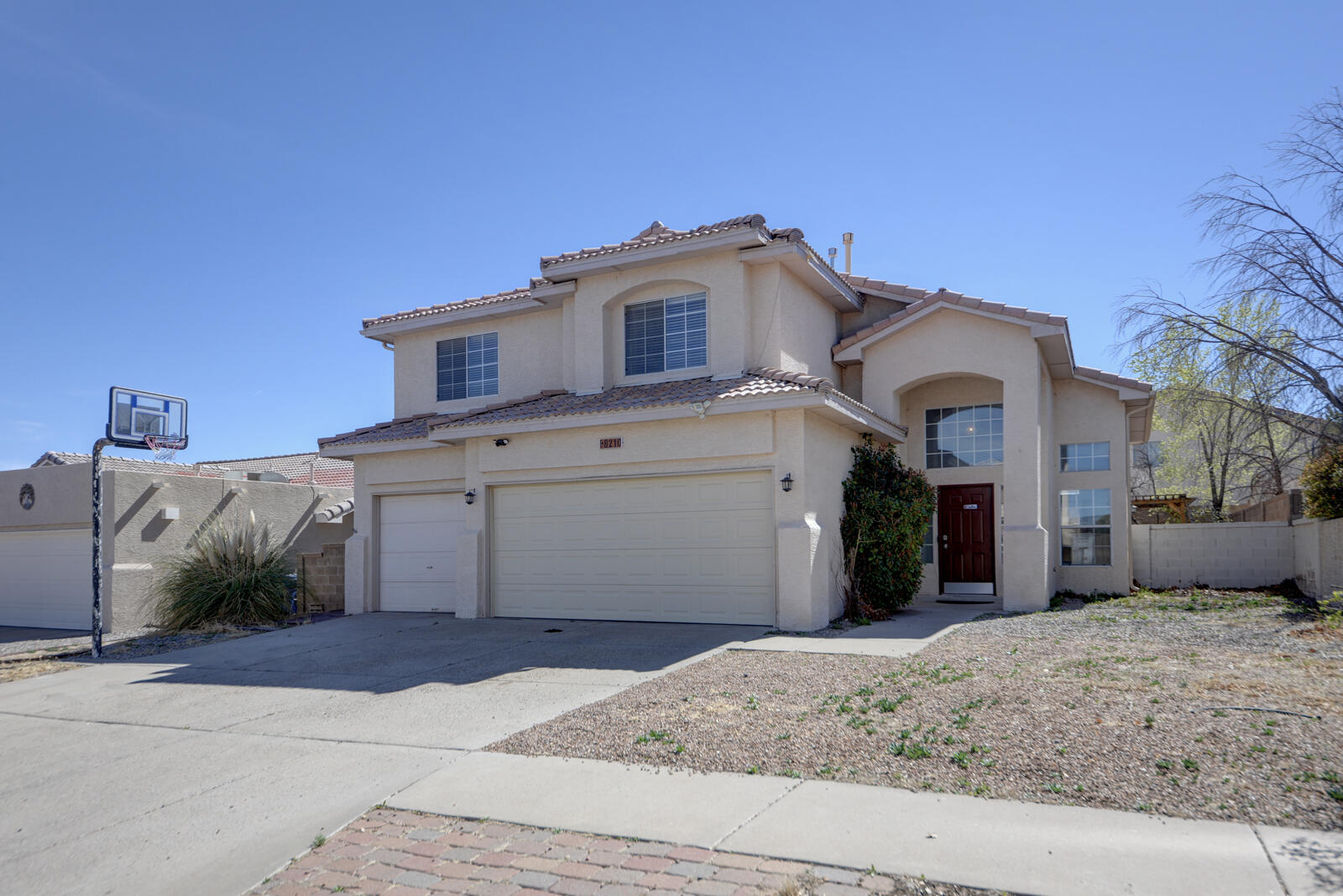 8210 Camino Paisano NW