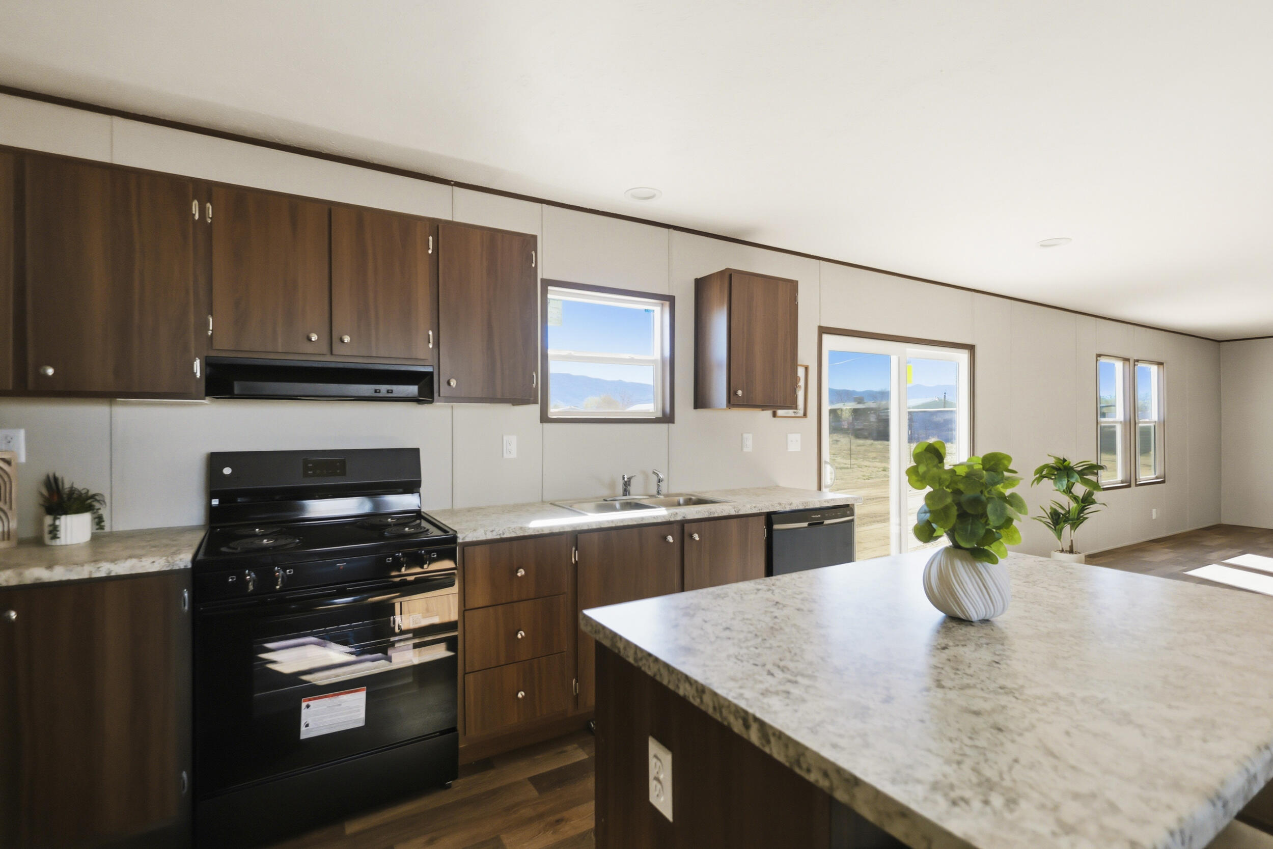 4 Meadowlake Lane