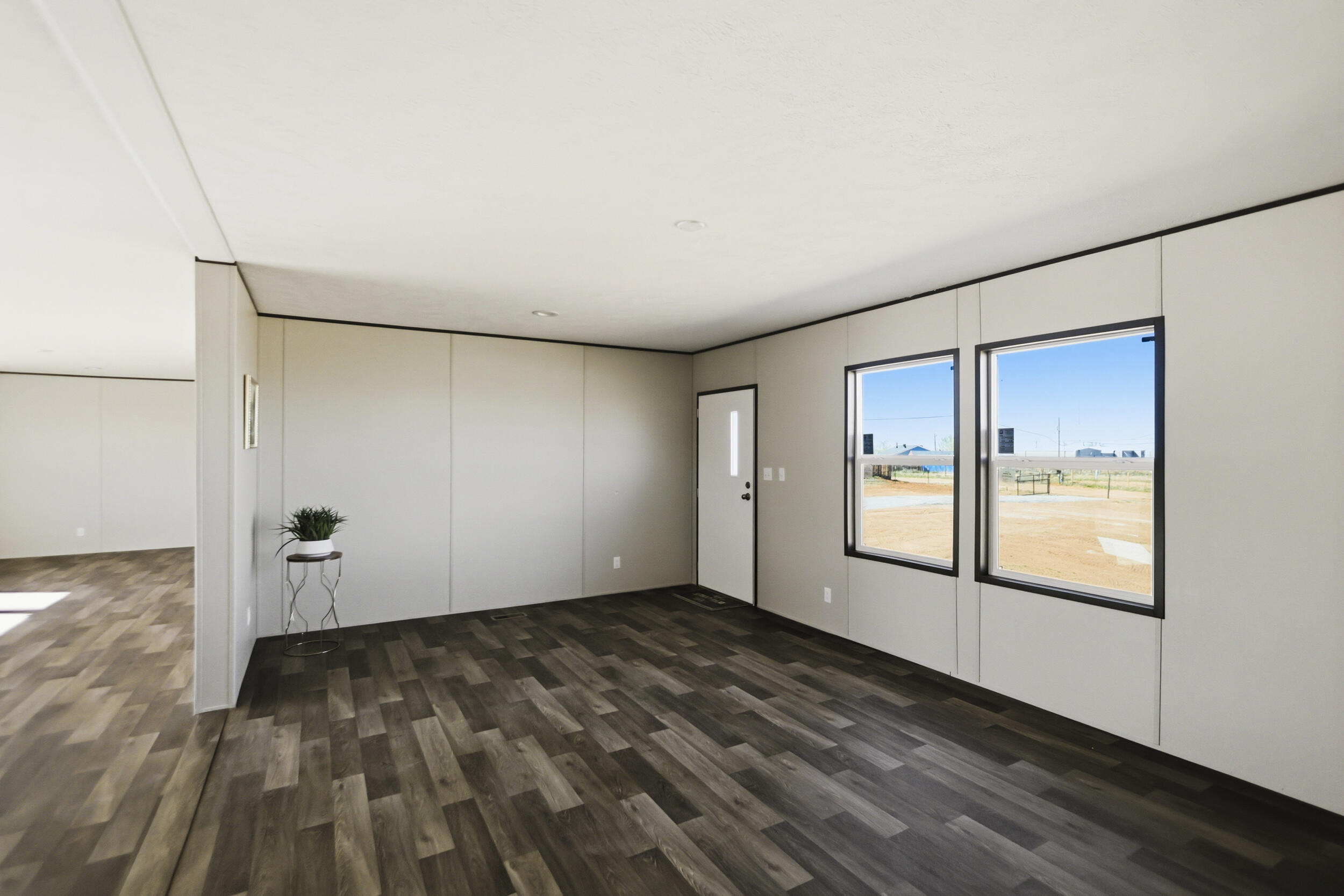 4 Meadowlake Lane