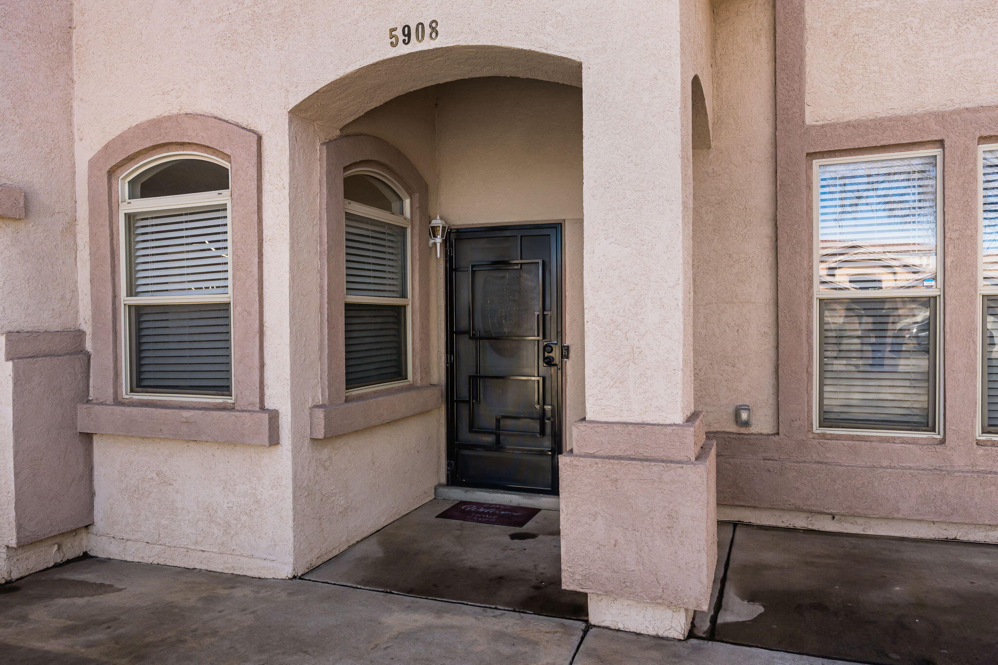 5908 W Las Cadenas Road NW