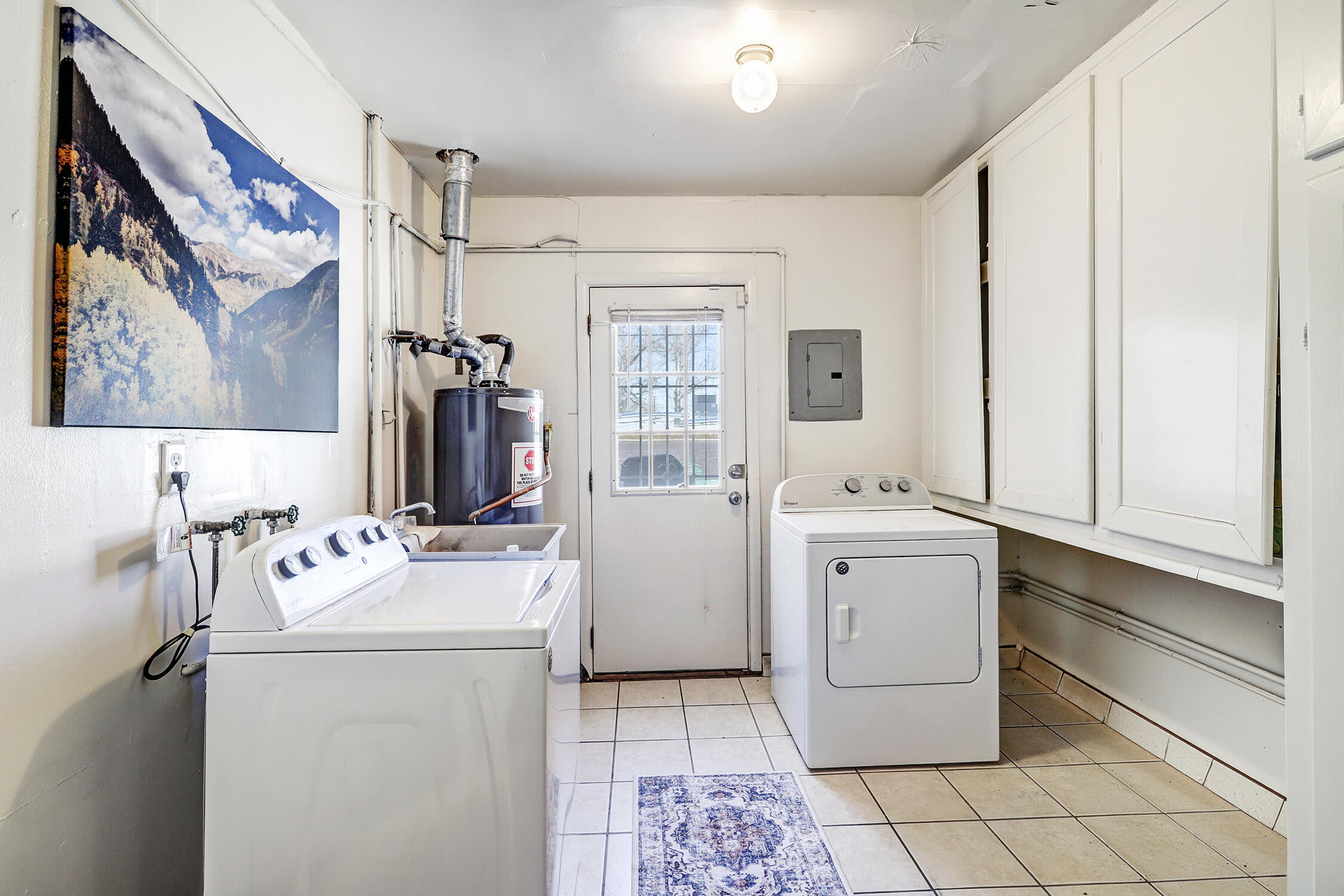 1113 June Street NE