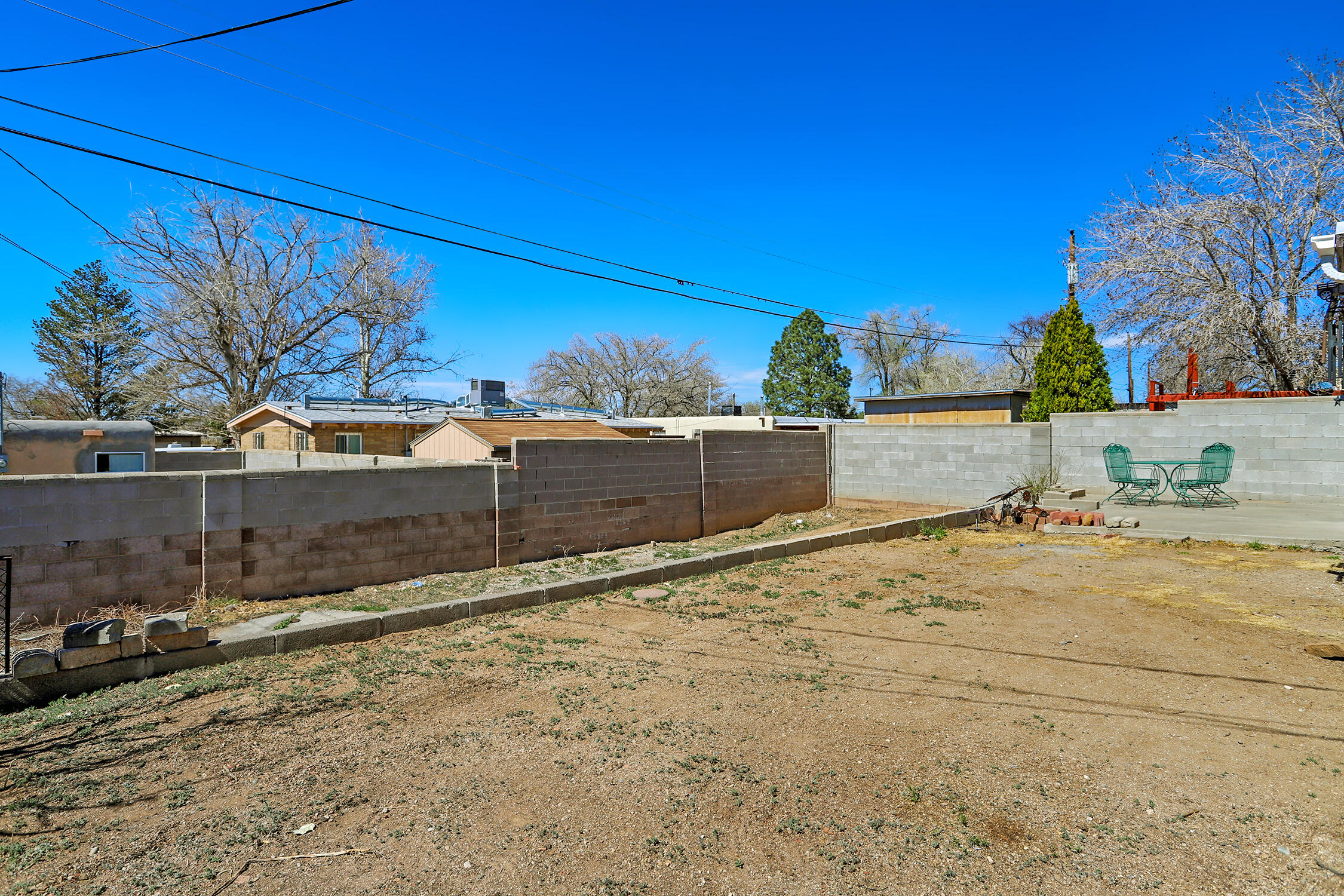 1113 June Street NE