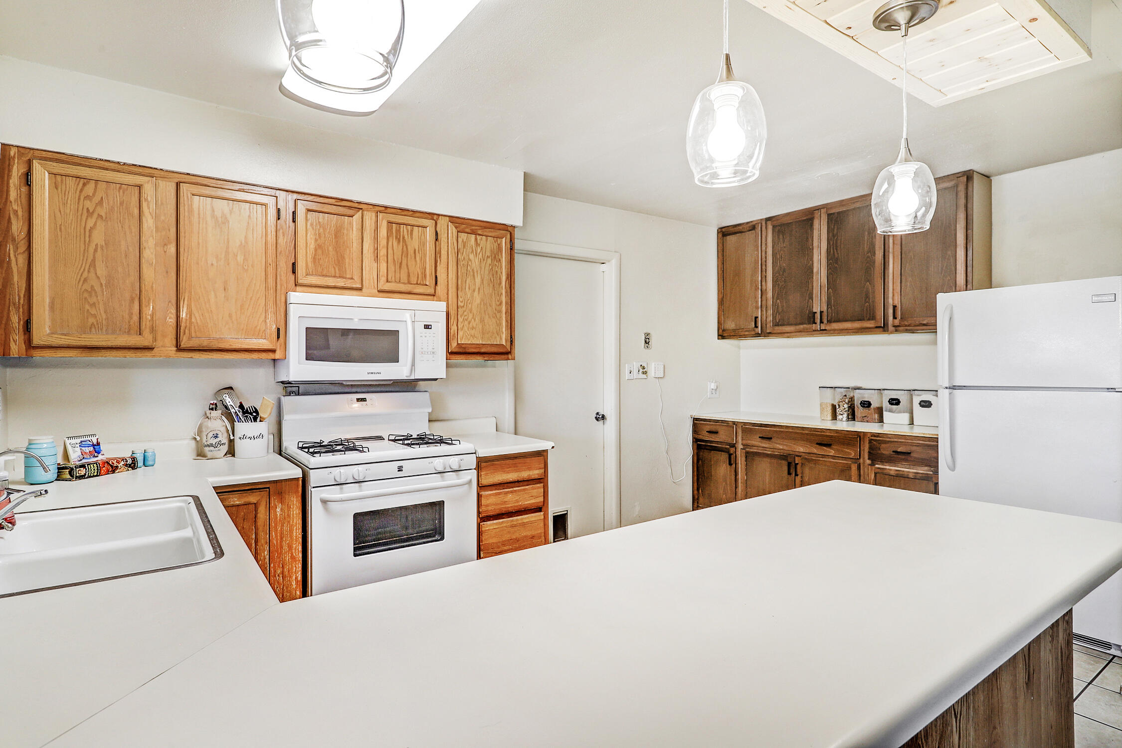 1113 June Street NE
