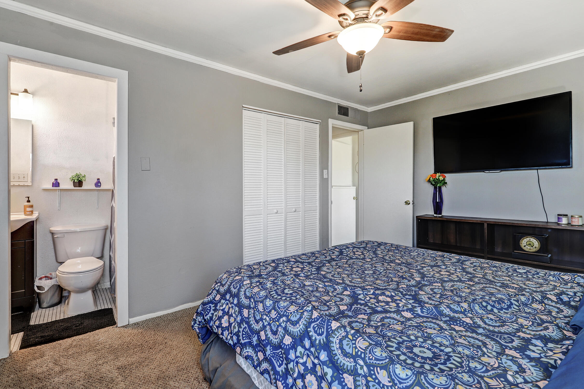 1113 June Street NE