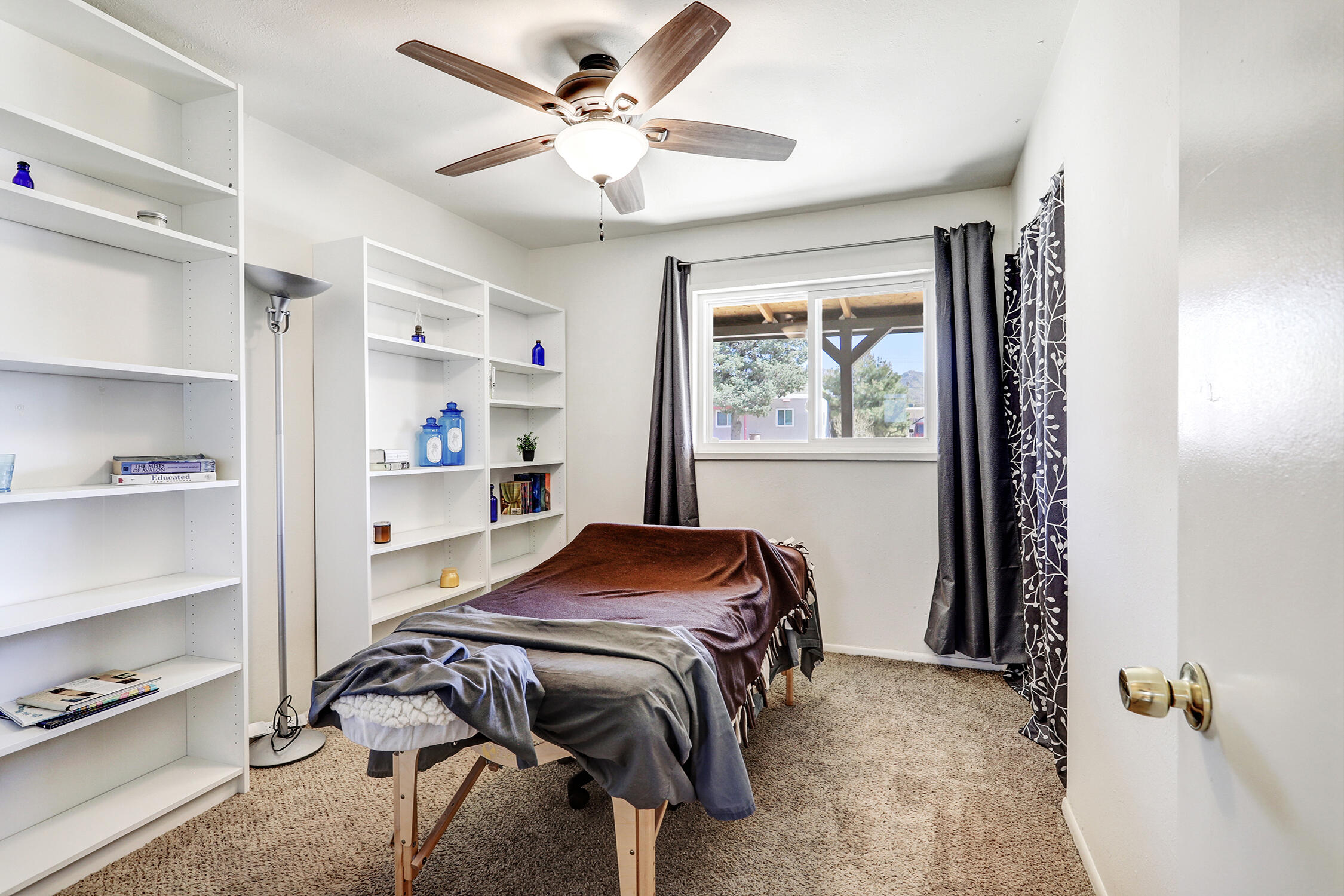1113 June Street NE