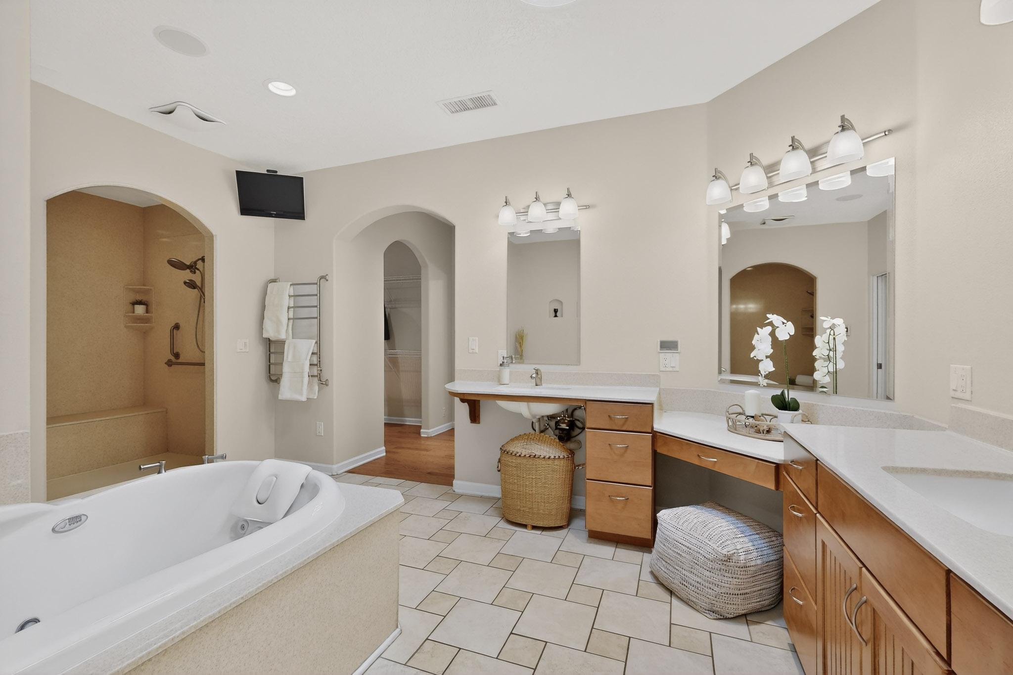 33 Western Trail Drive