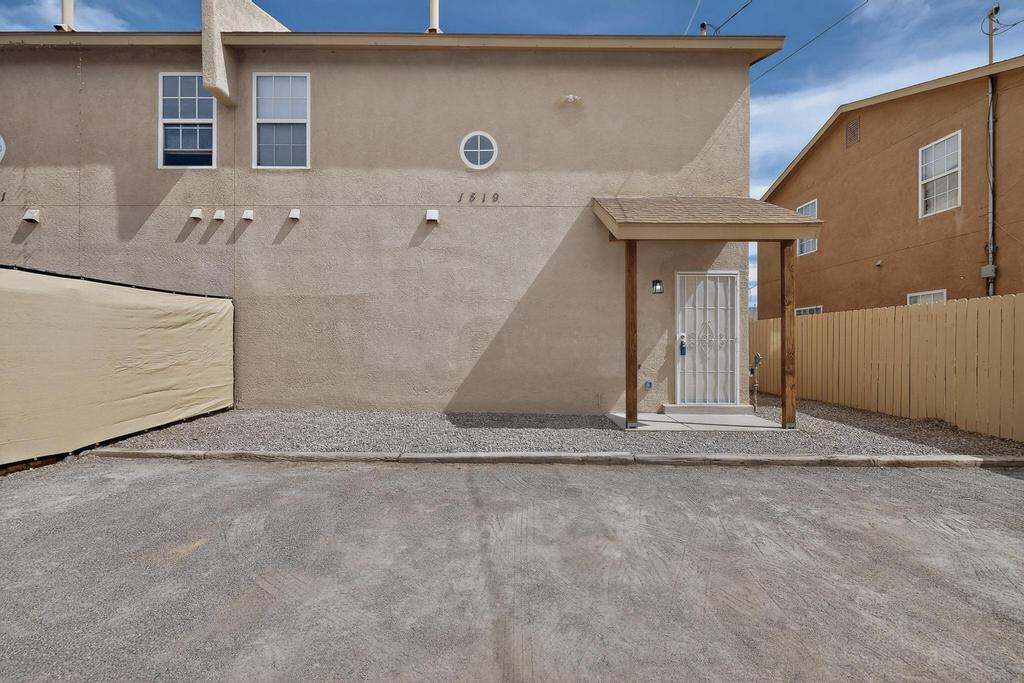 1519 Larkin Lane SW