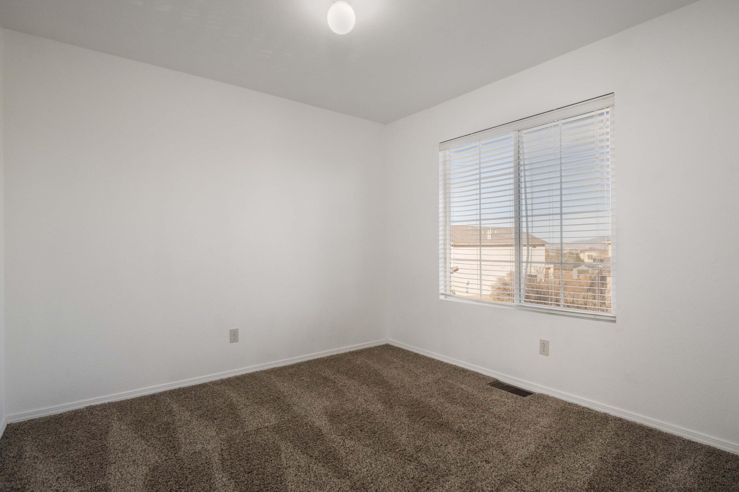 7856 Chaco Mesa Loop NW