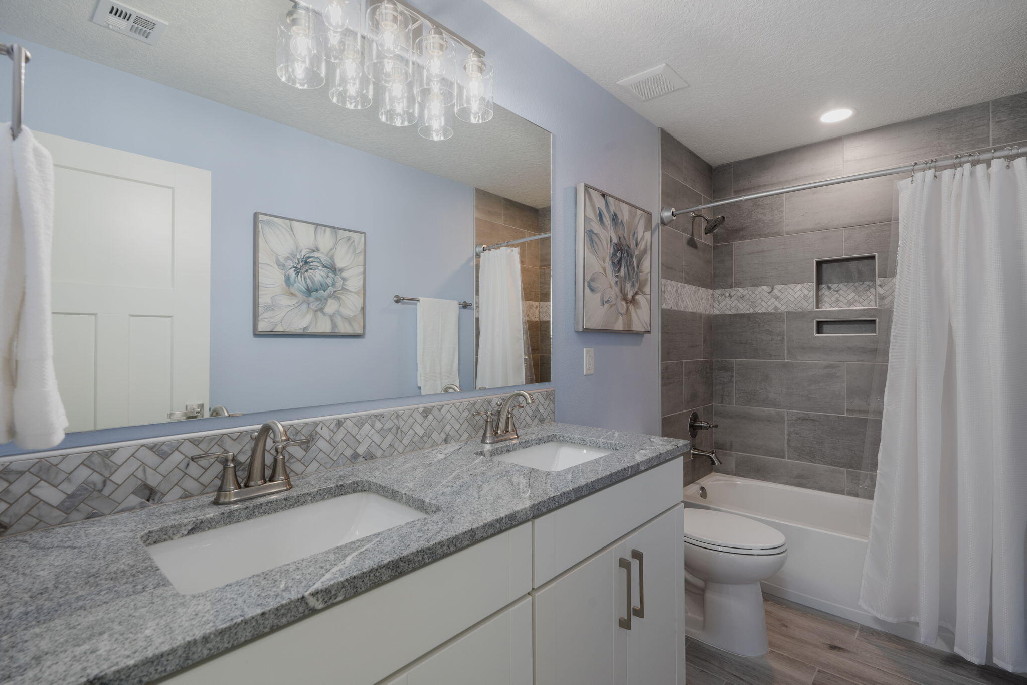2653 Camino Plata Loop NE