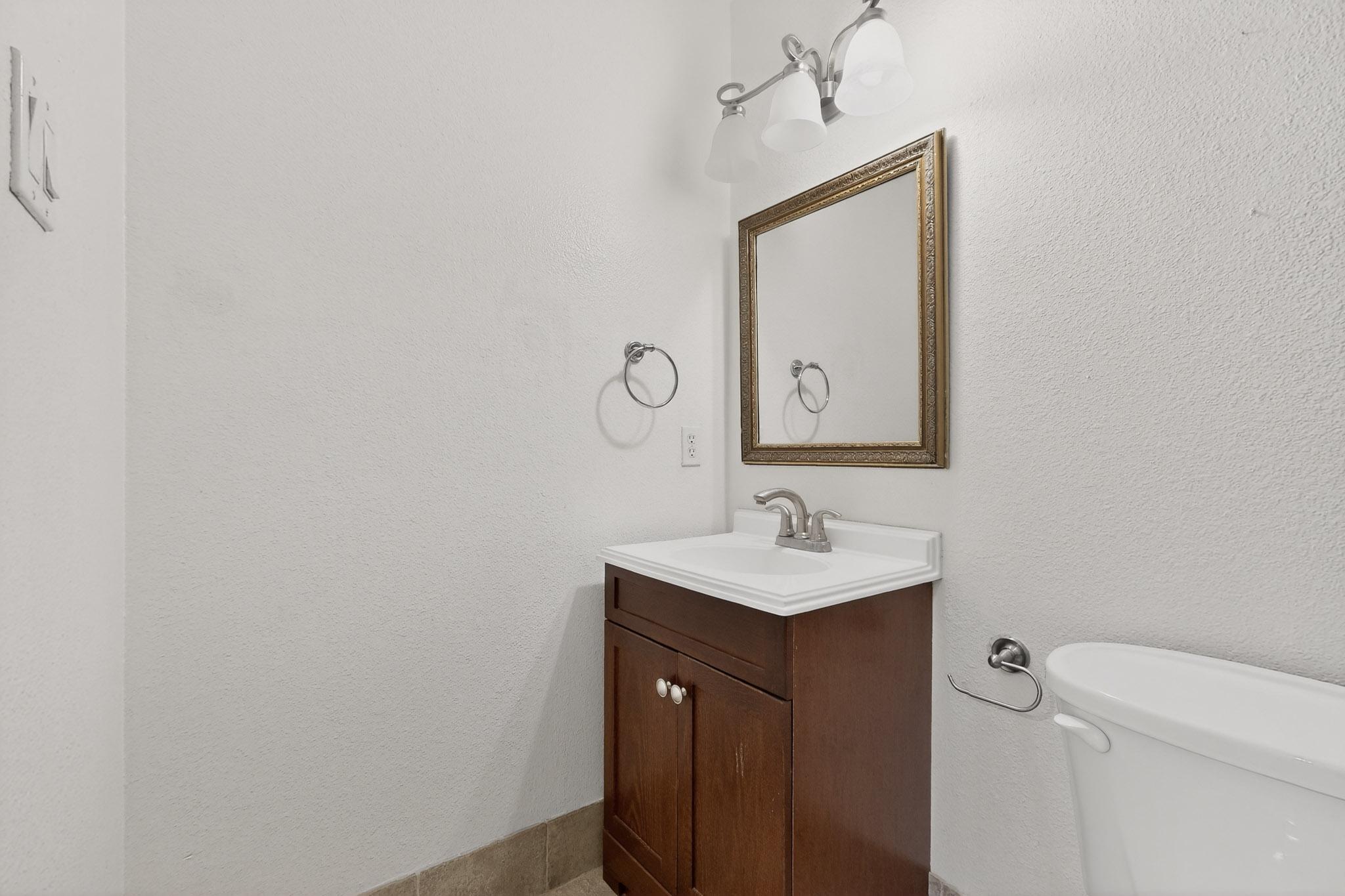 911 Country Club Drive SE APT F