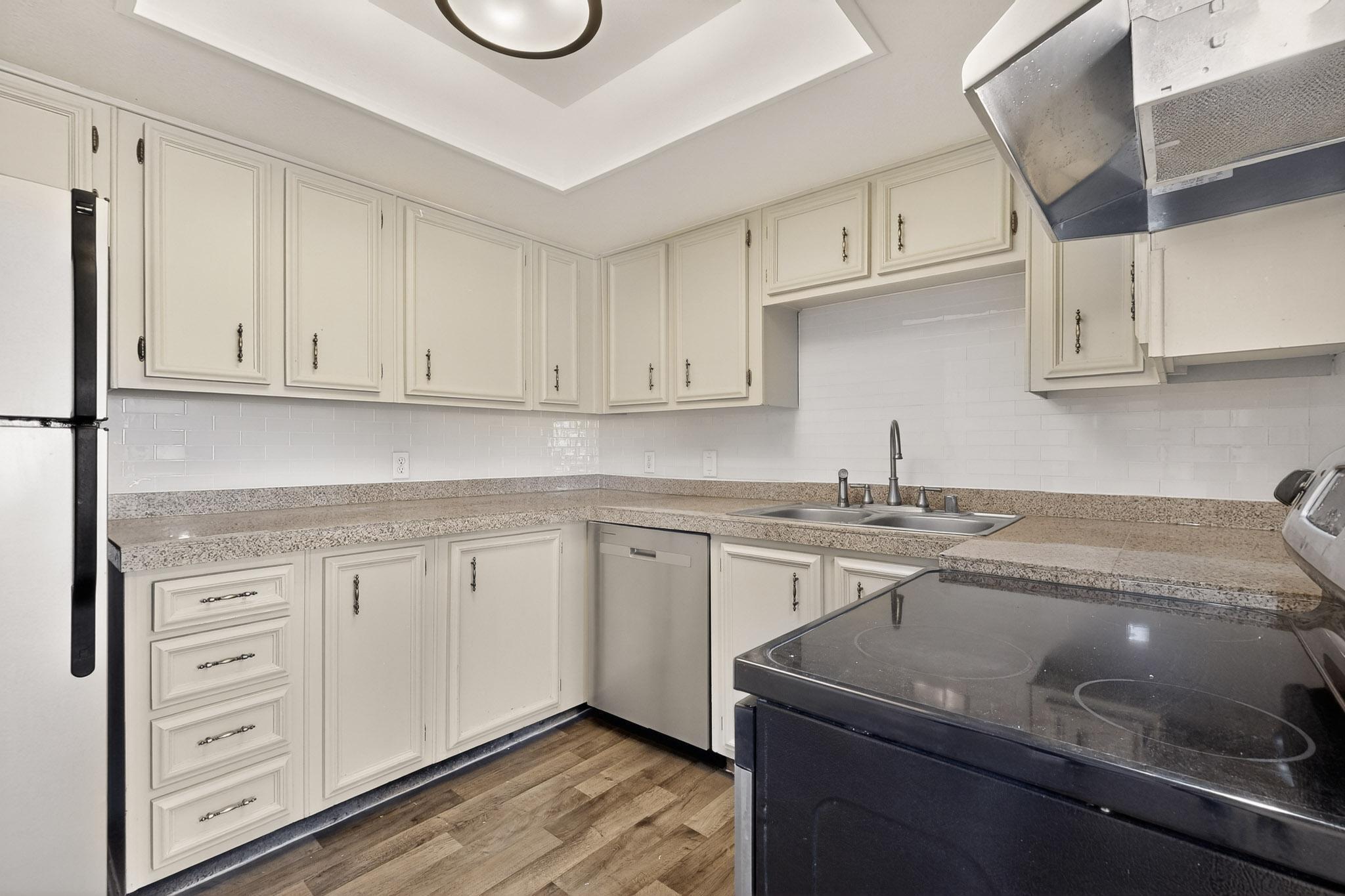 911 Country Club Drive SE APT F