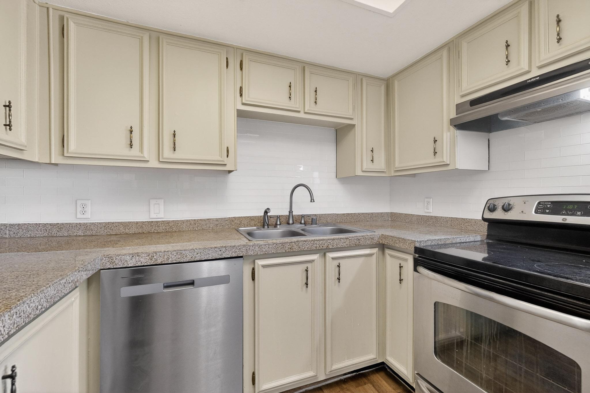 911 Country Club Drive SE APT F