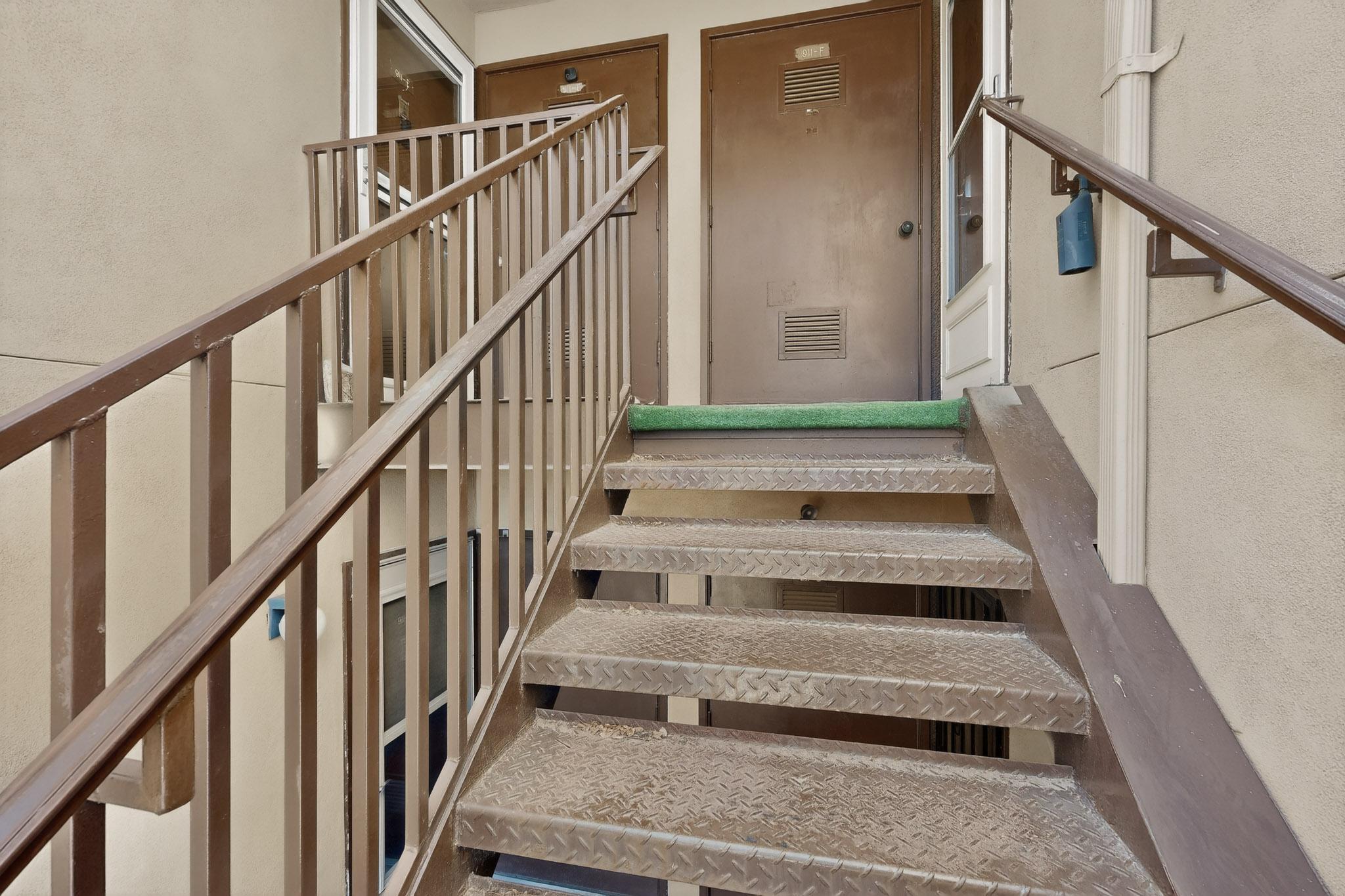 911 Country Club Drive SE APT F