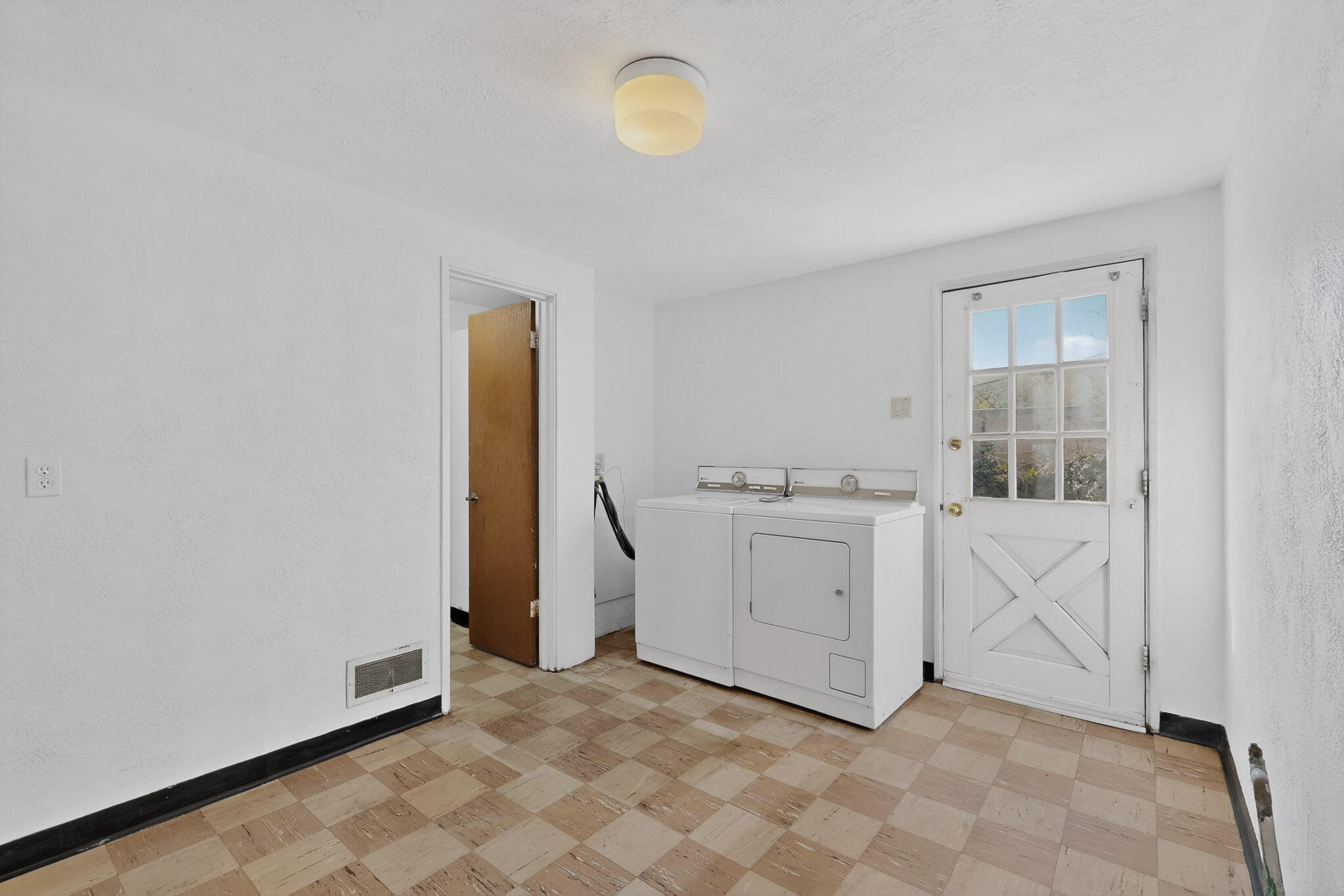 4802 Constitution Avenue NE