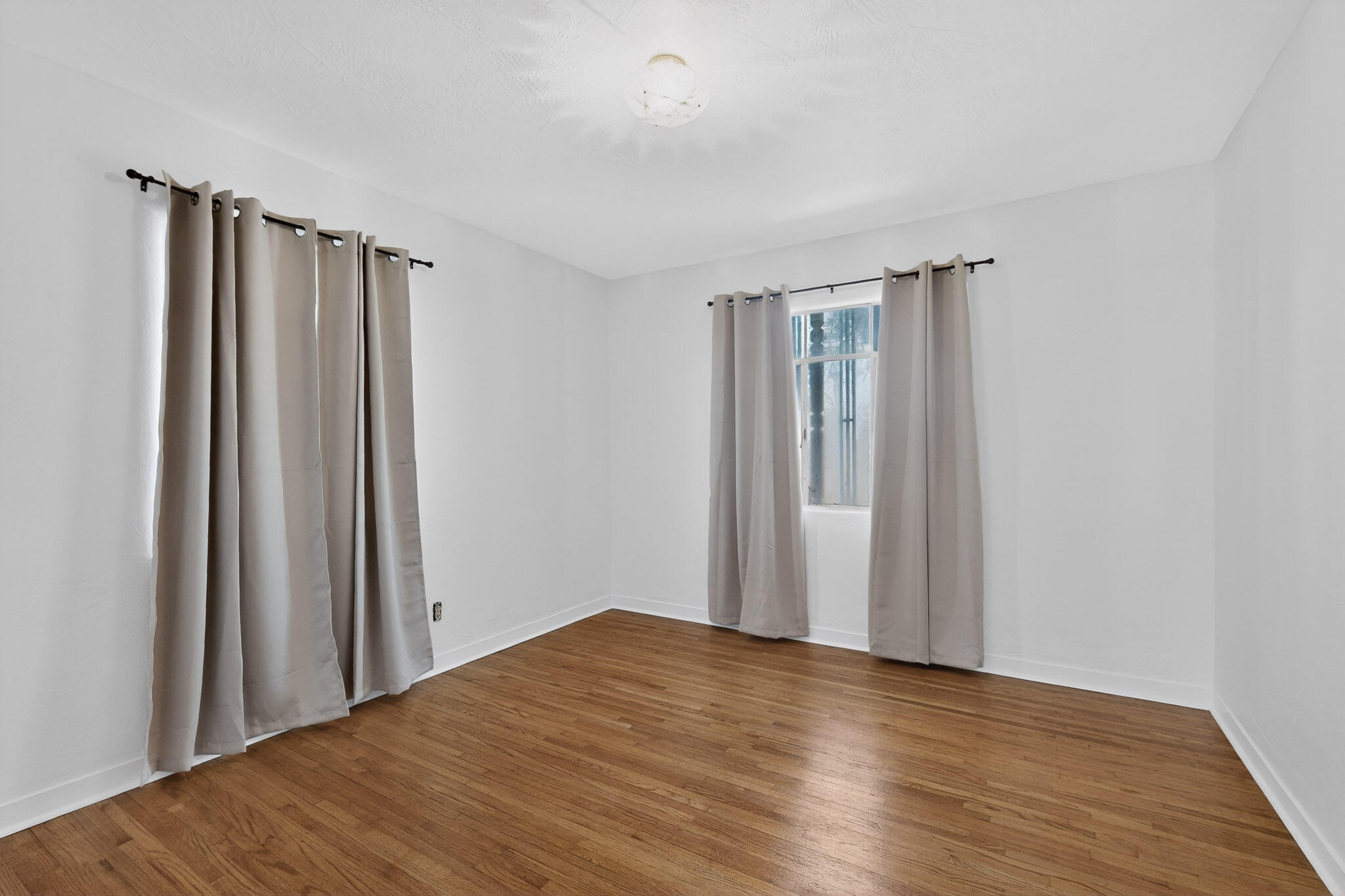 4802 Constitution Avenue NE