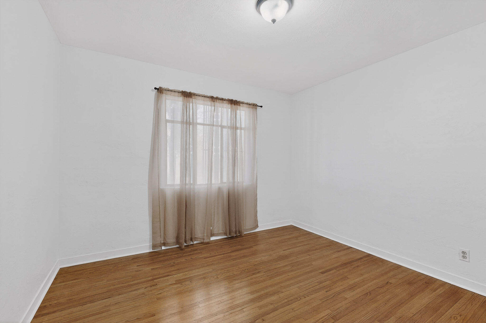 4802 Constitution Avenue NE