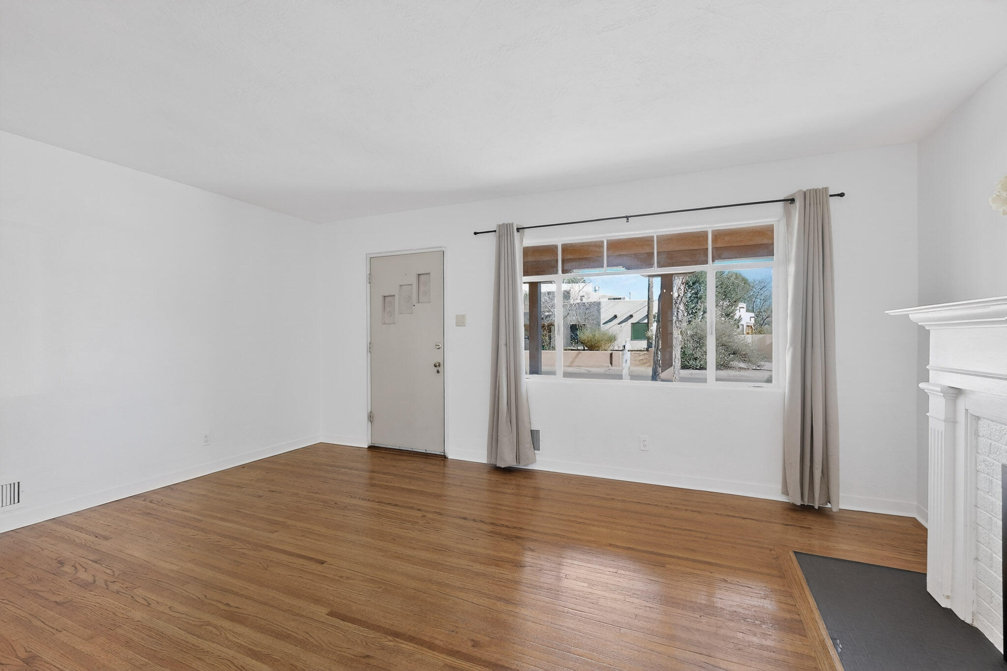 4802 Constitution Avenue NE