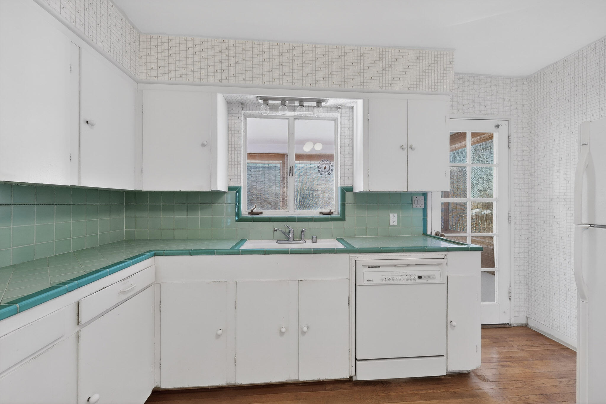 4802 Constitution Avenue NE