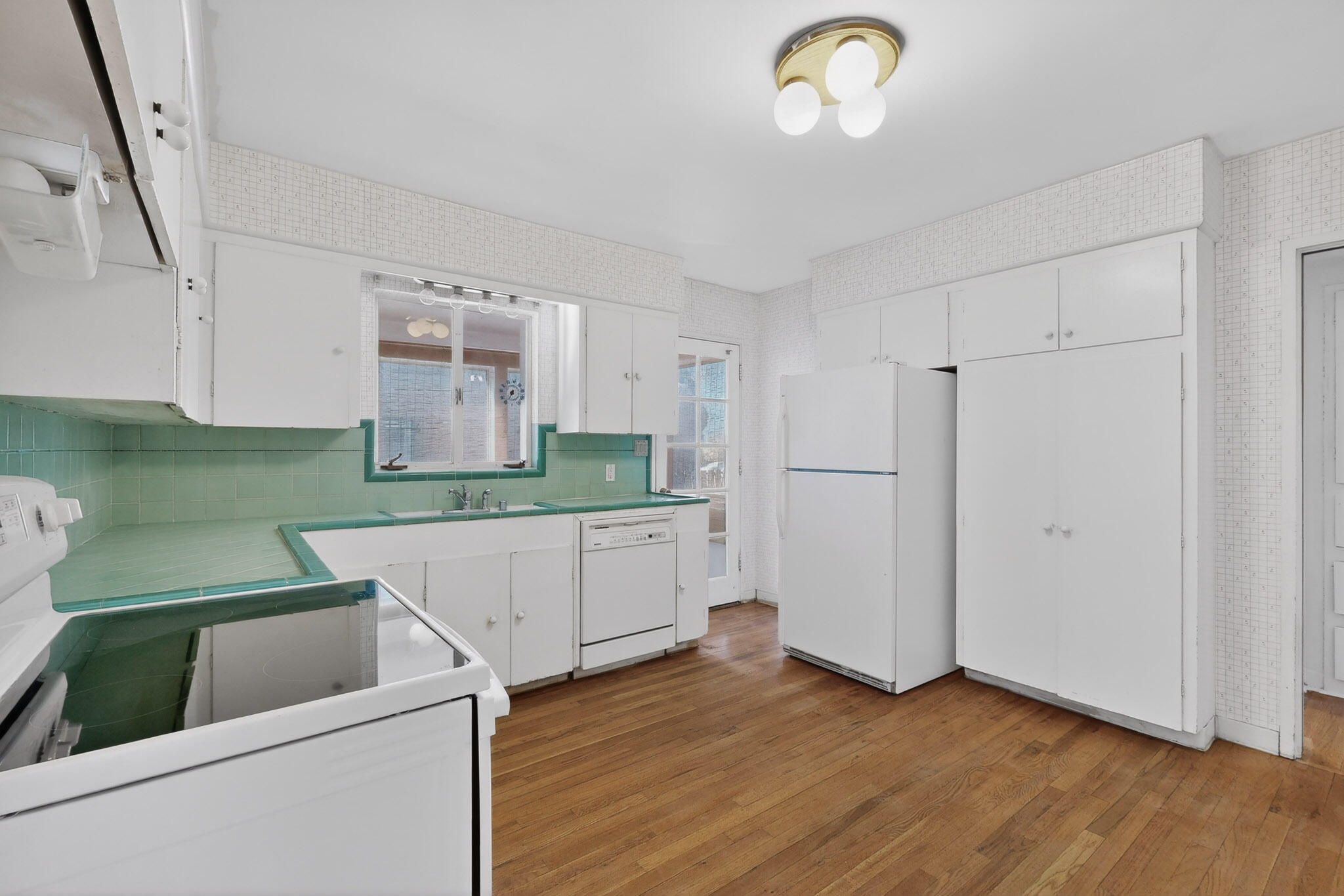 4802 Constitution Avenue NE