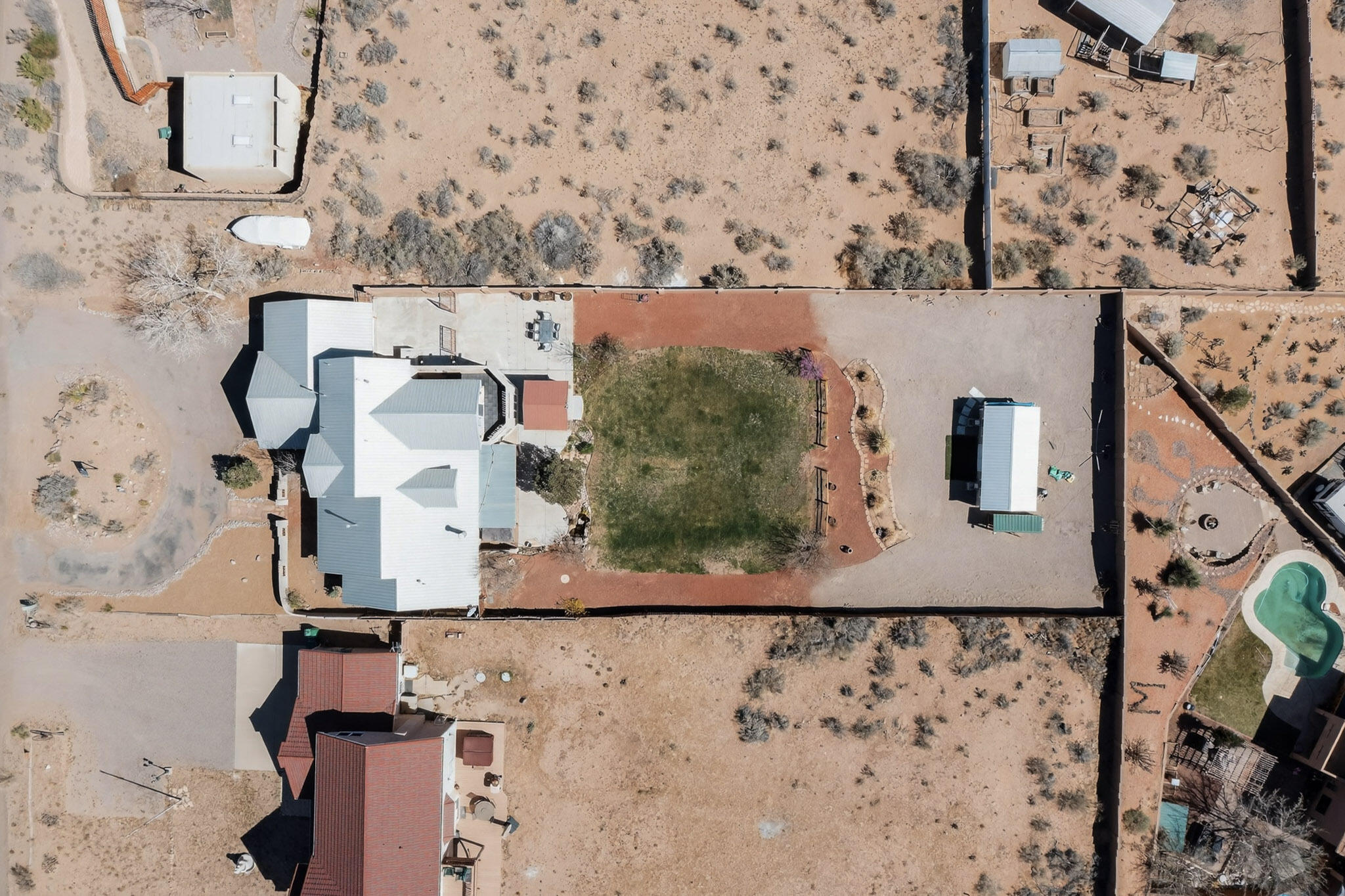 2516 Nogales Road NE