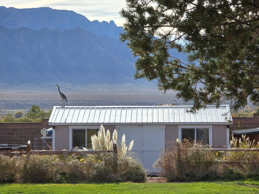 2516 Nogales Road NE