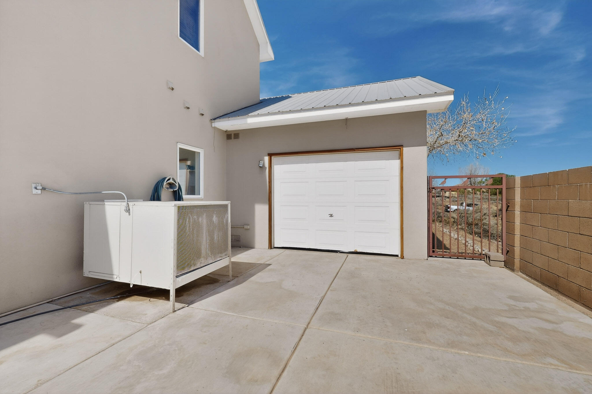 2516 Nogales Road NE