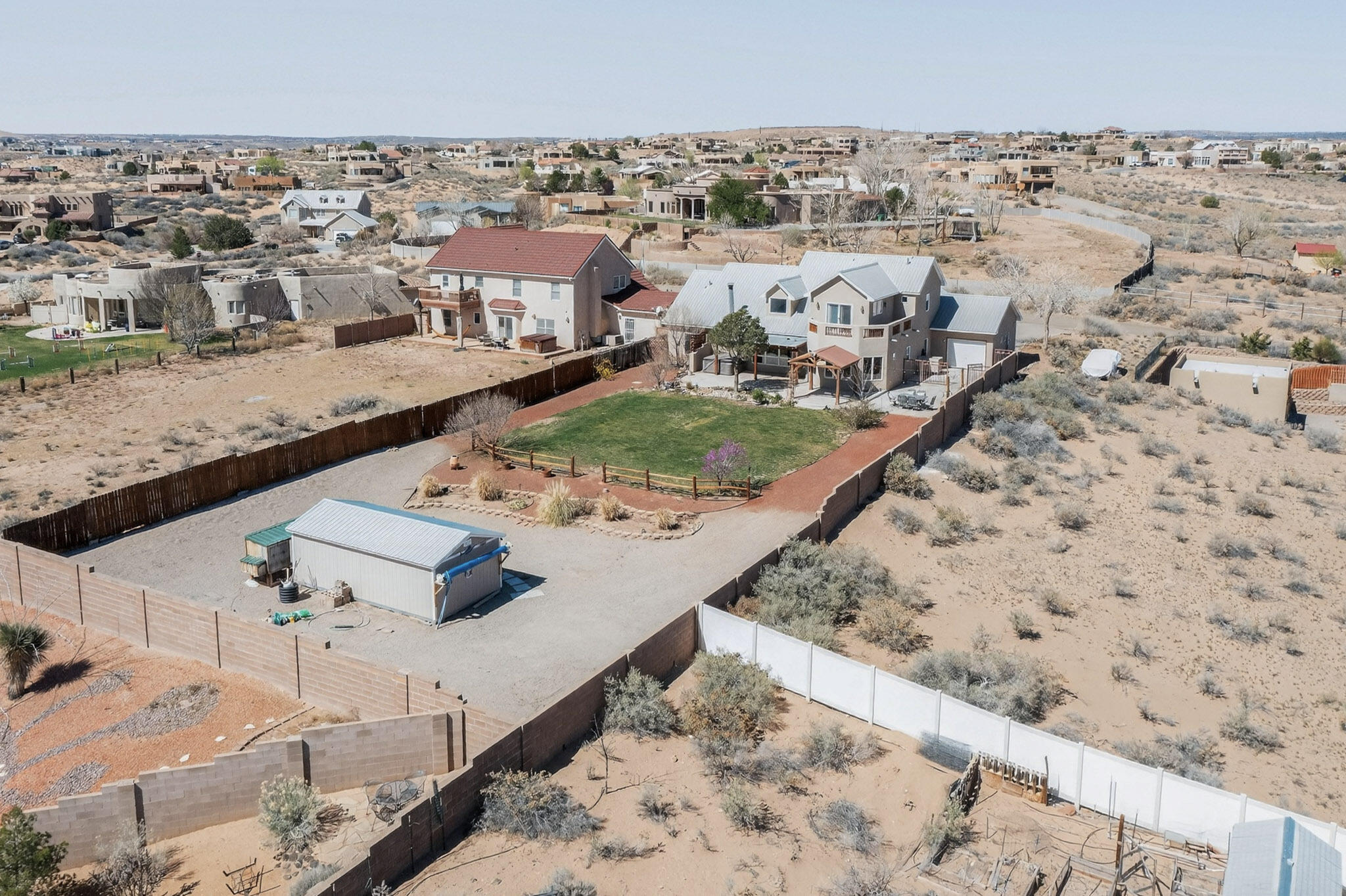 2516 Nogales Road NE