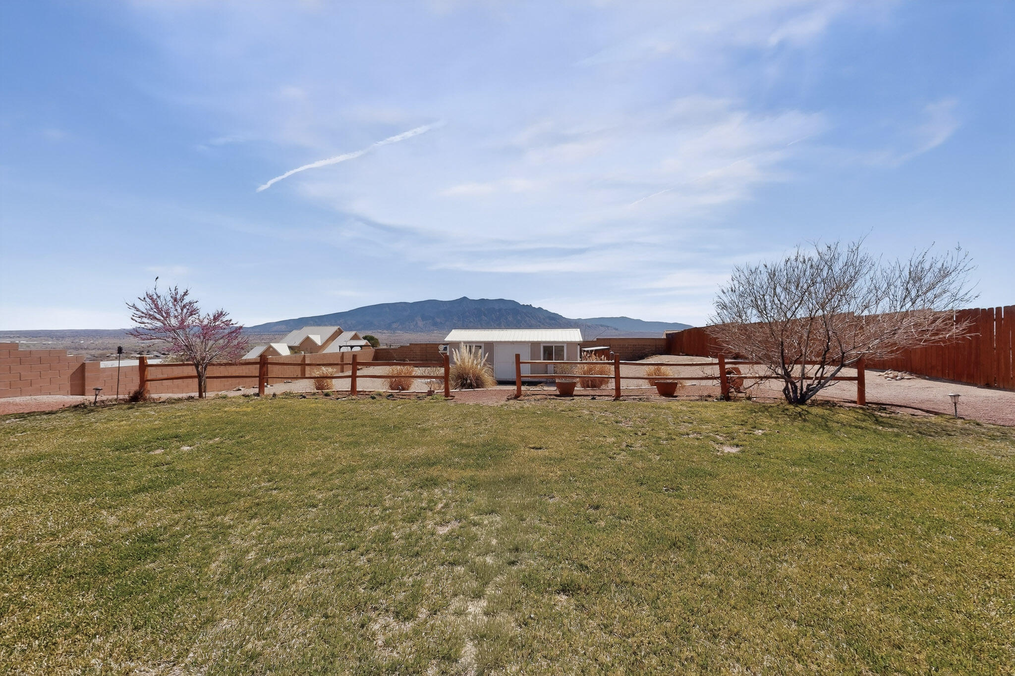 2516 Nogales Road NE