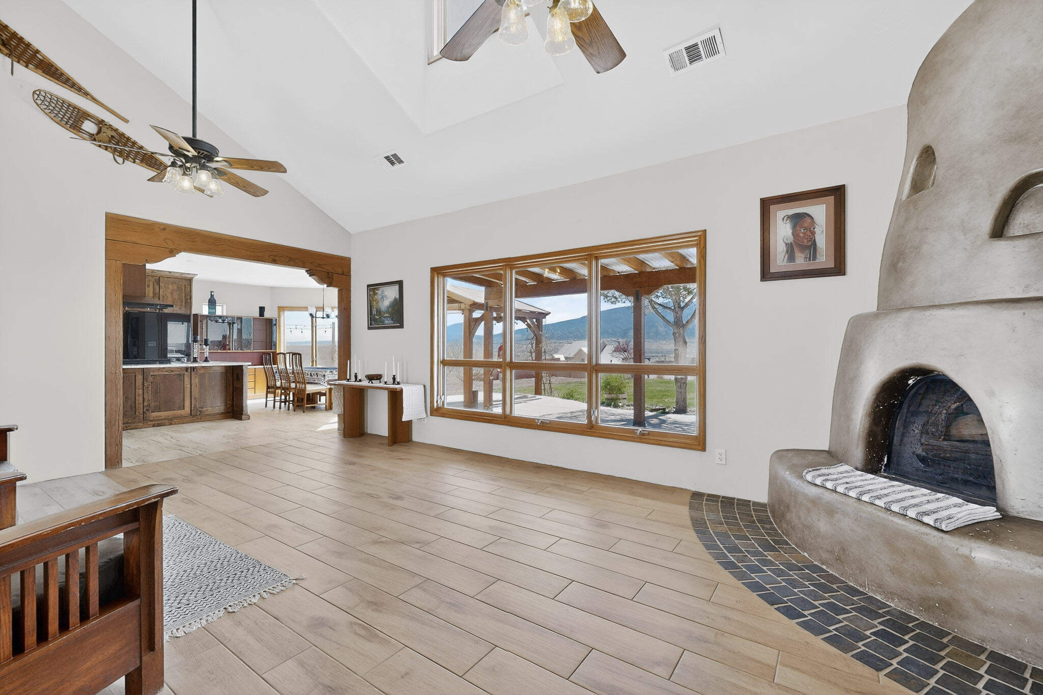 2516 Nogales Road NE