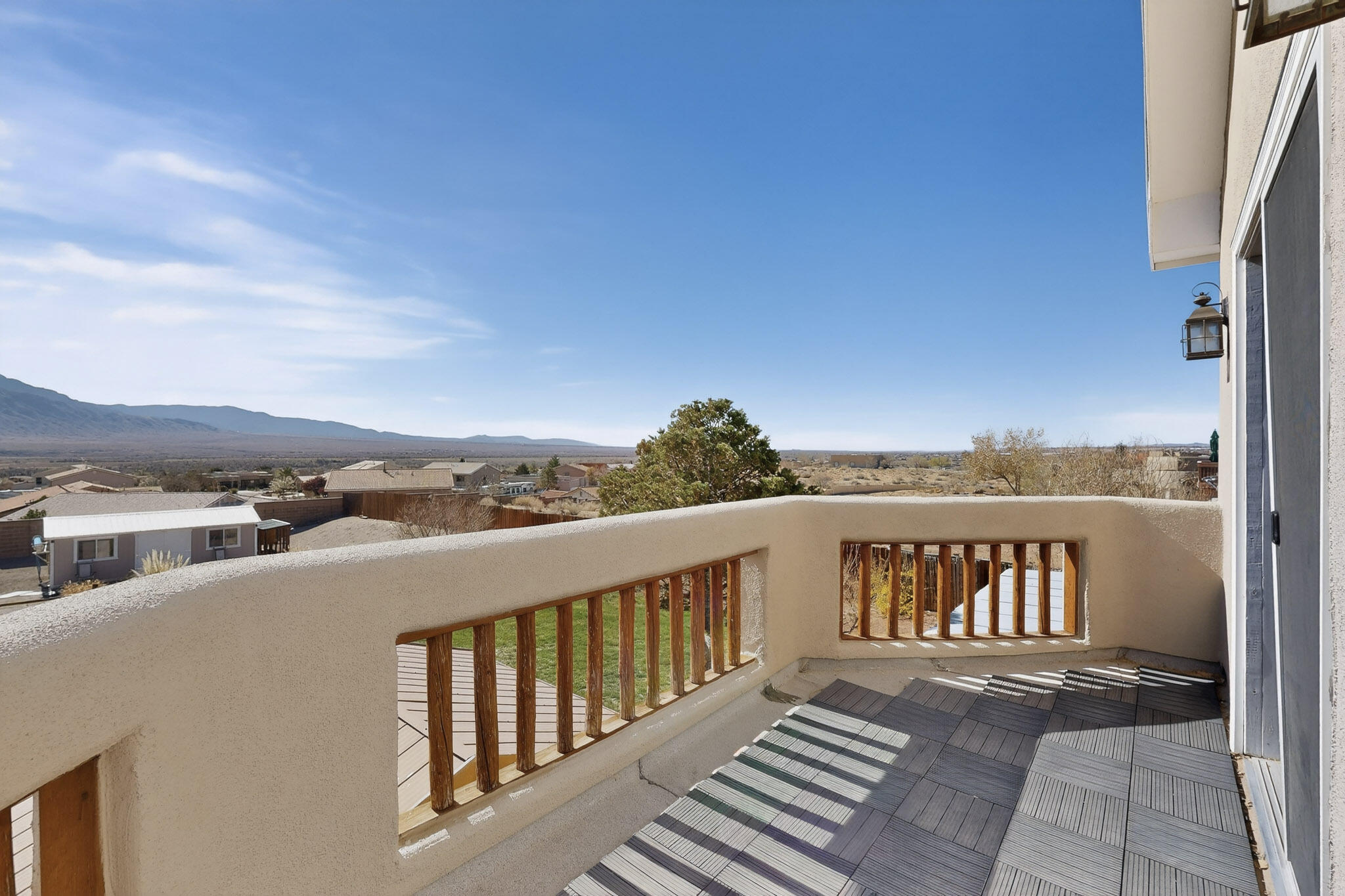 2516 Nogales Road NE