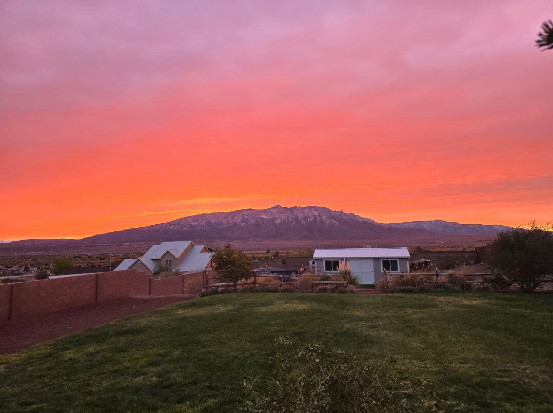 2516 Nogales Road NE