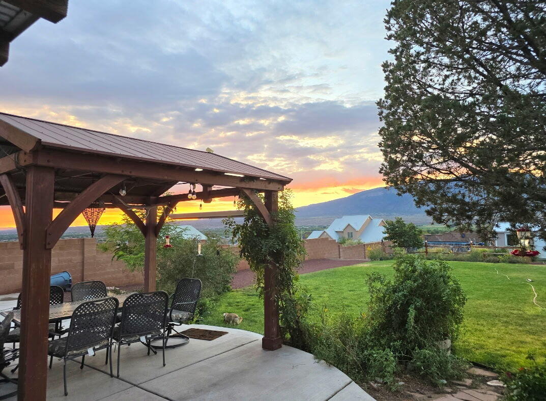 2516 Nogales Road NE