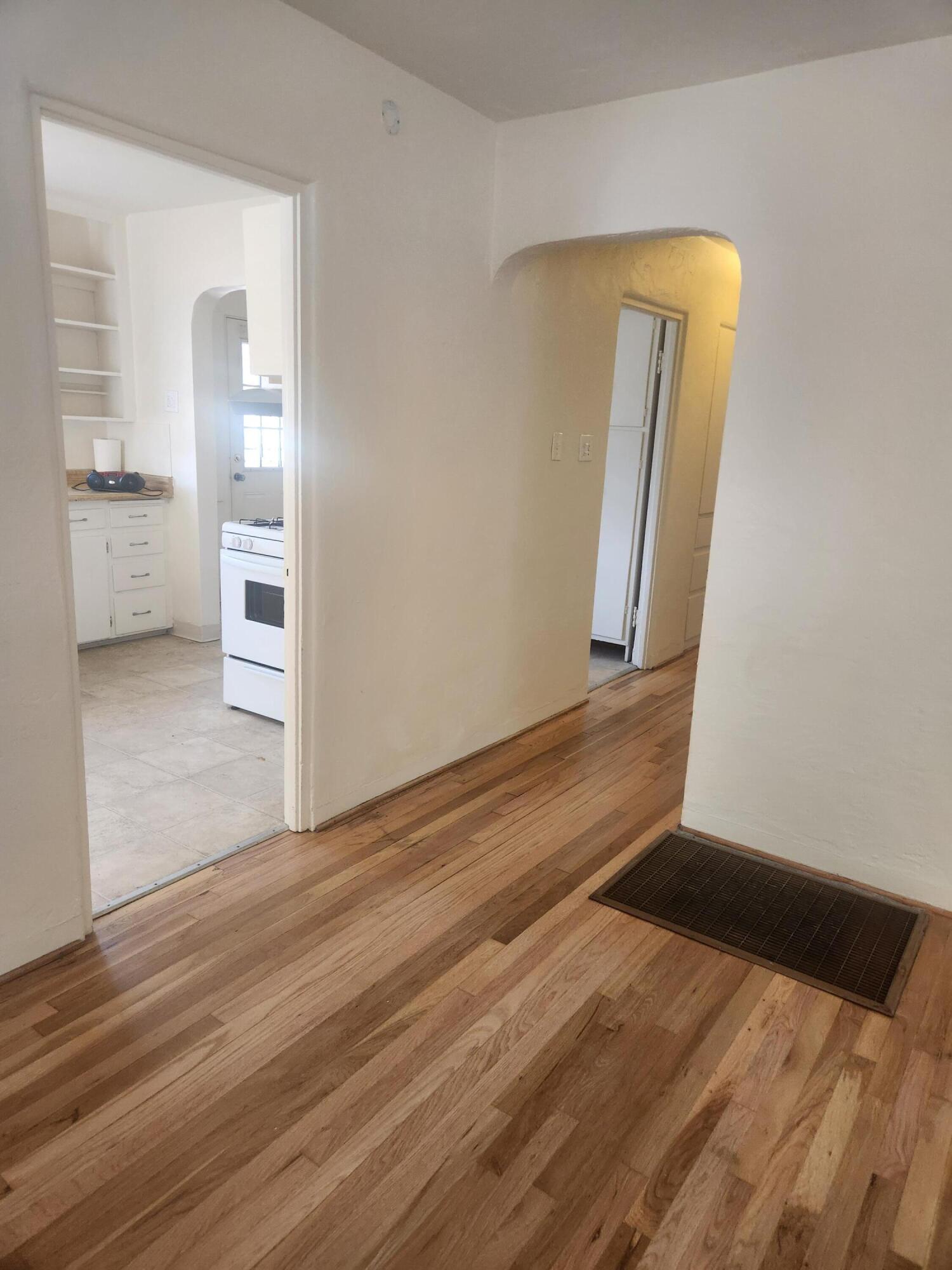 2615 McEarl Avenue SE