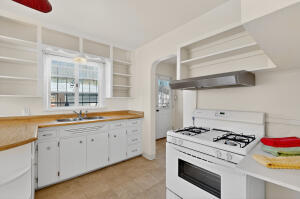 2615 McEarl Avenue SE